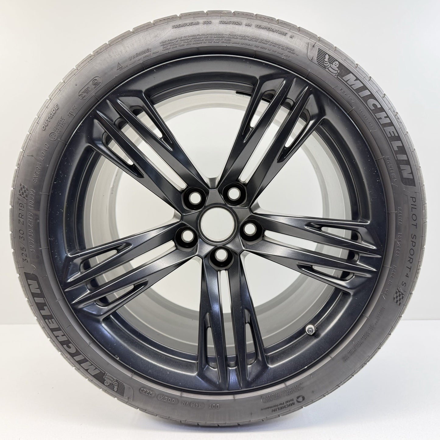17-24 Chevrolet Camaro ZL1 1LE Rear Wheel Rim With Tire 19" 19x12 Factory OEM