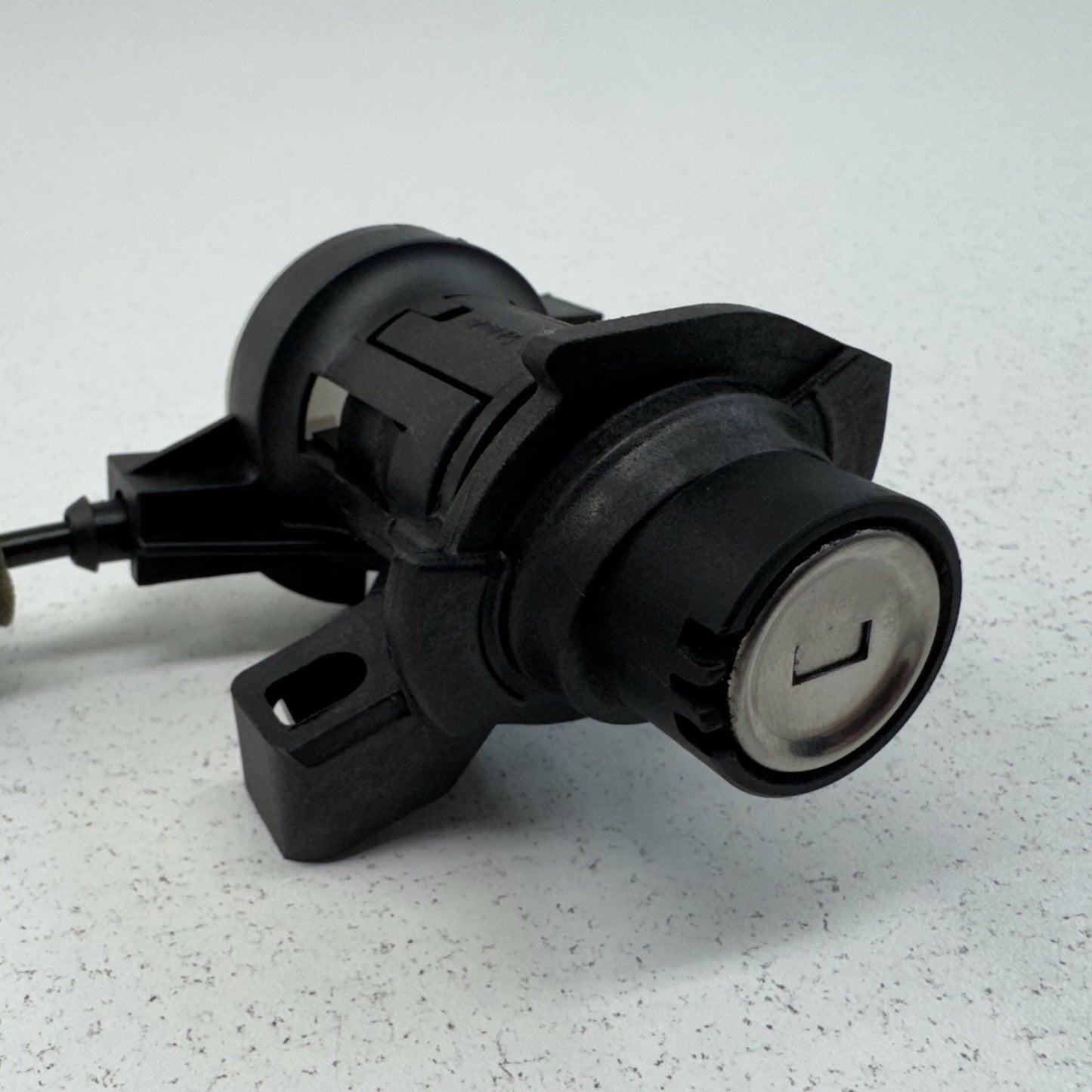 12-18 Mercedes W218 CLS550 Rear Trunk Latch Lock Actuator 2047500185 OEM