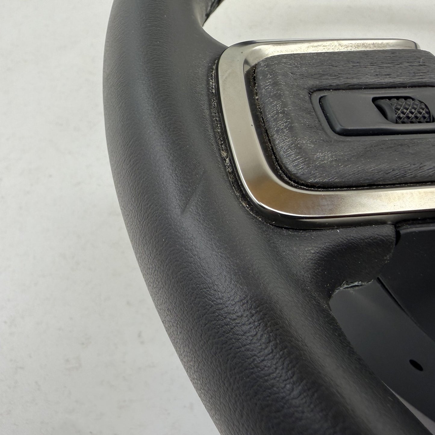 2022-2024 Rivian R1S Heated Steering Wheel W/ Controls Leather PT00000910-N OEM