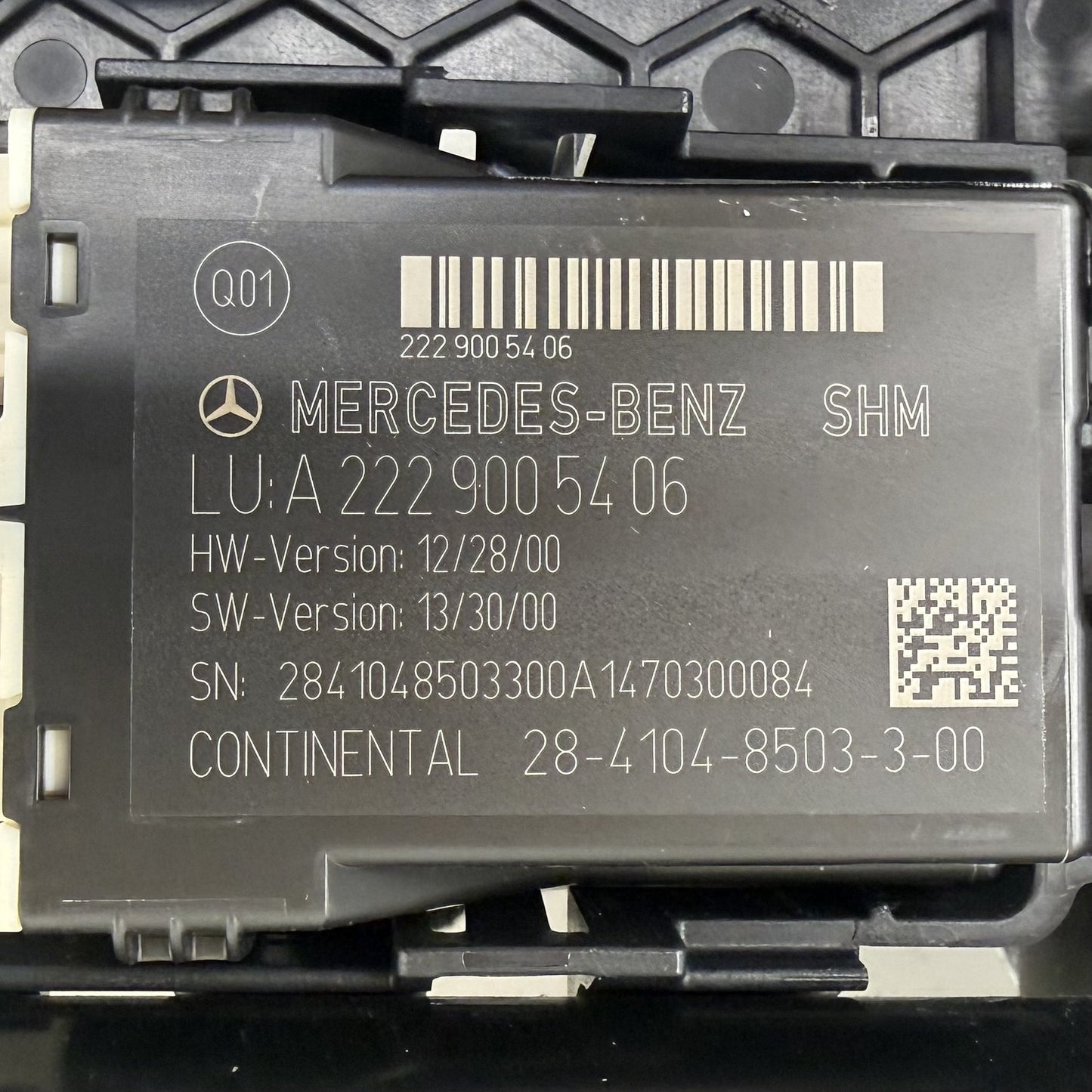 2014-2020 Mercedes-Benz S550 W222 Right Front Lower Seat Track Rail Frame OEM