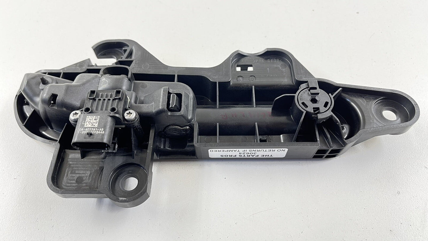 21-22 TESLA MODEL 3 DRIVER LEFT FRONT OR REAR DOOR HANDLE 1528114-00-B OEM