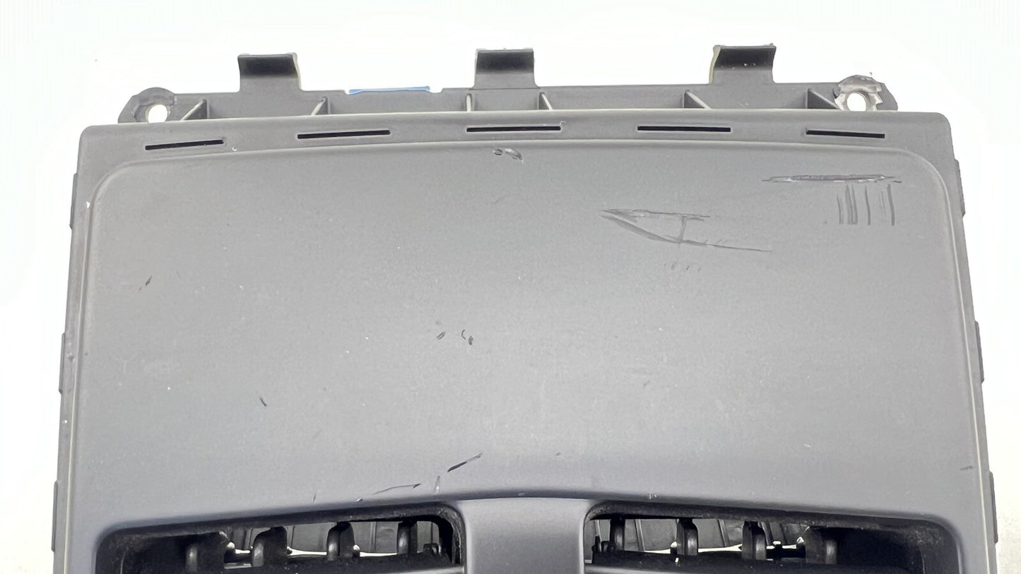 12-18 MERCEDES BENZ CLS550 W218 REAR CENTER CONSOLE AIR VENT GRILLE GRILL OEM