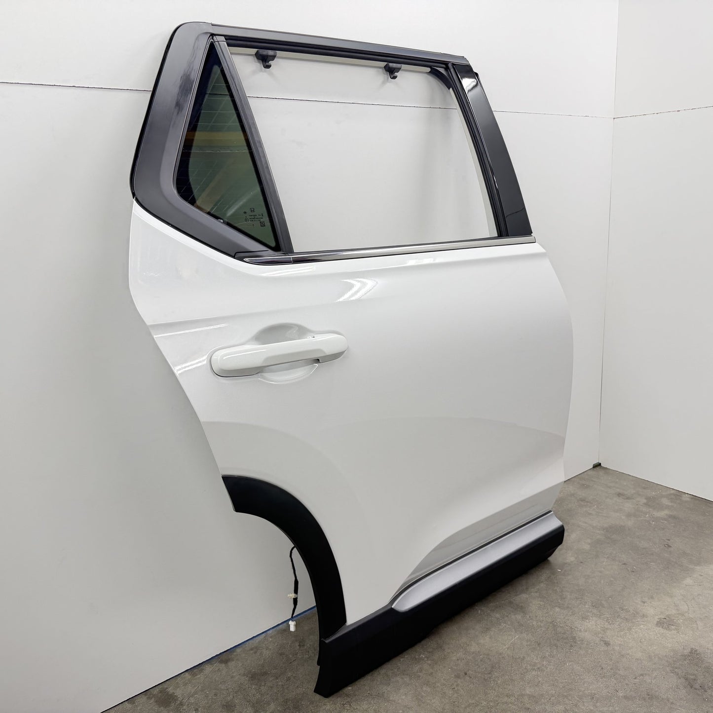2023-2025 Honda Pilot Touring True Right Rear Door Shell Complete Platinum White OEM