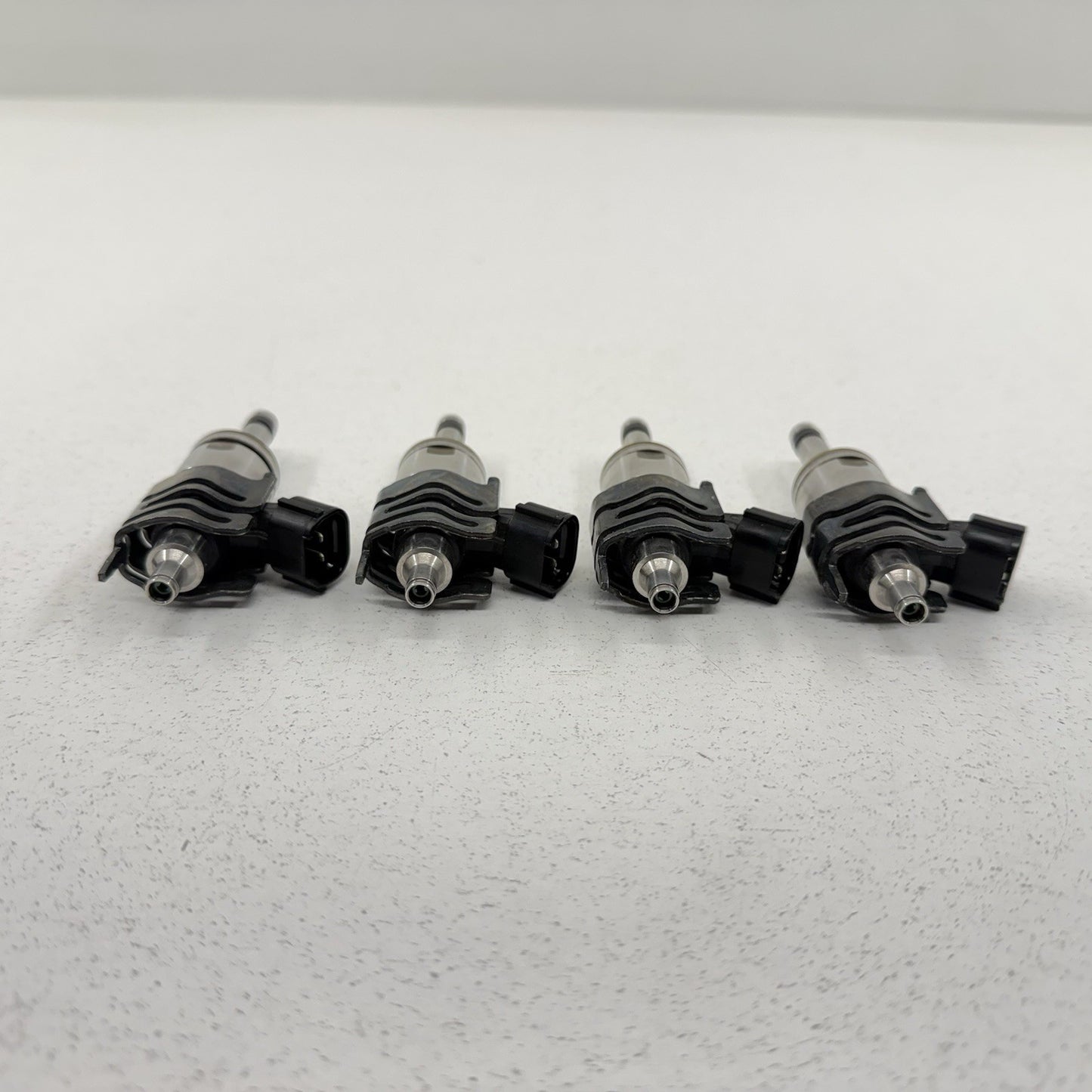 23-25 Toyota Prius Engine Motor Fuel Injector Set 23250-24010 OEM