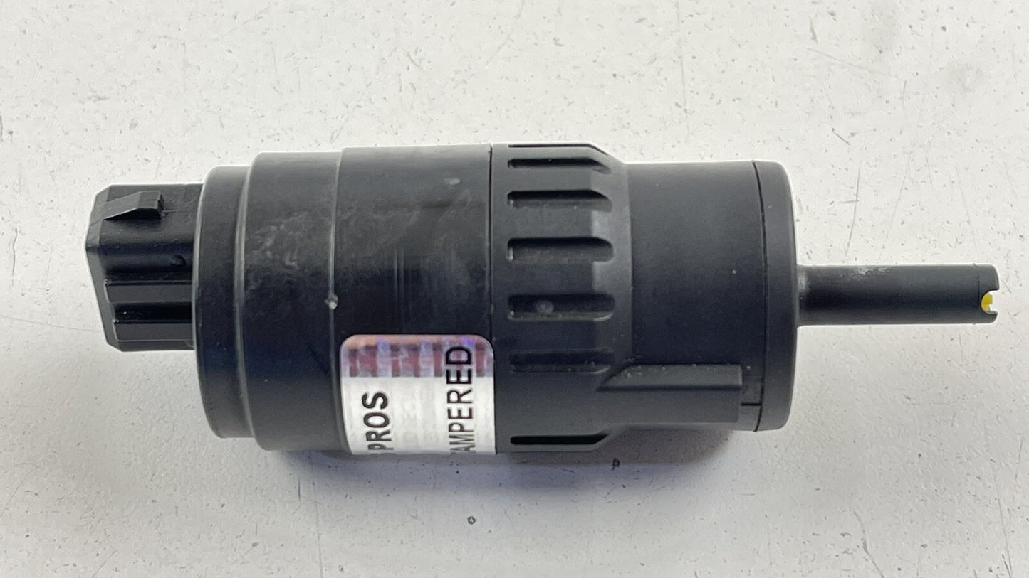 14-22 MASERATI QUATTROPORTE WASHER BOTTLE TANK RESERVOIR PUMP OEM