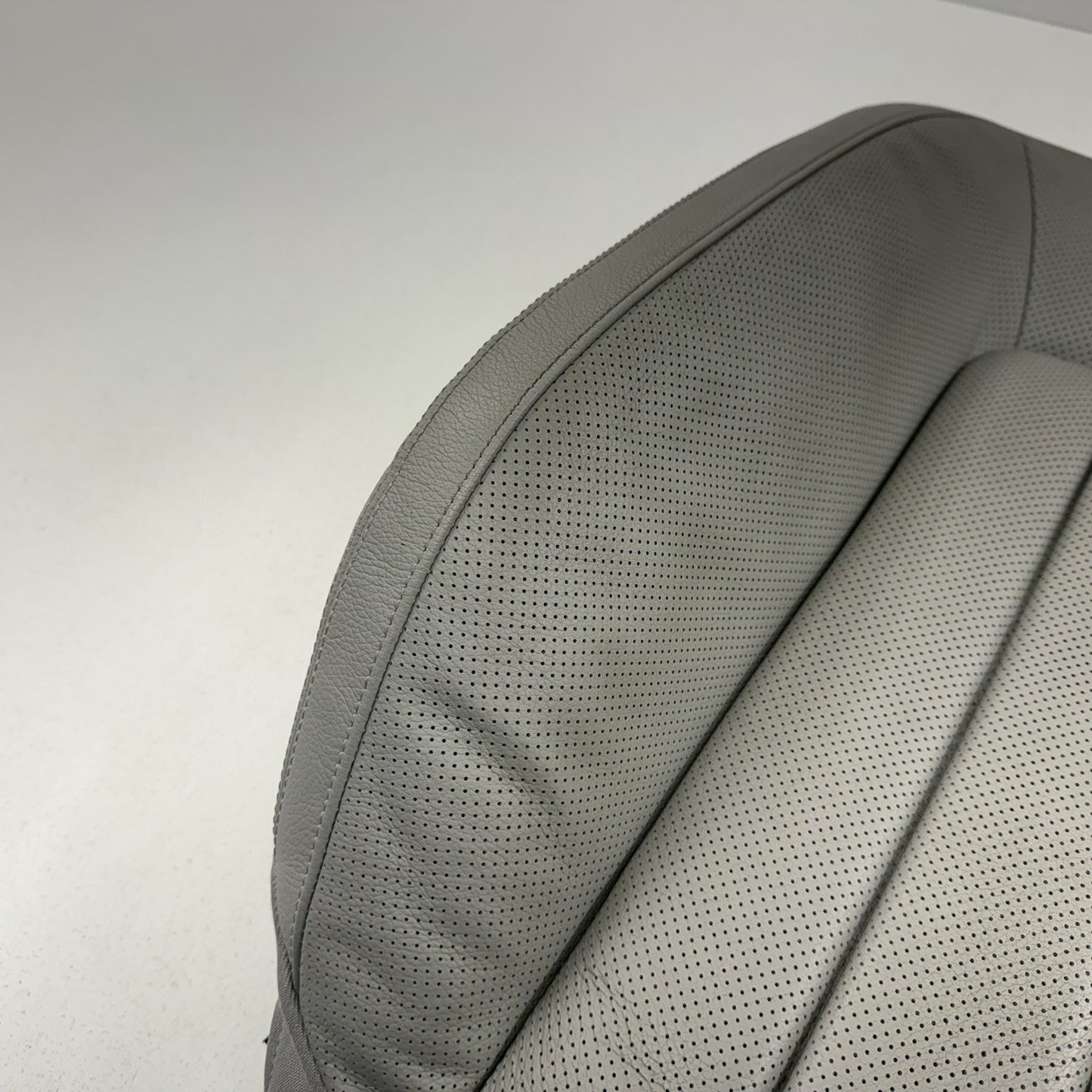 12-14 Mercedes W218 CLS550 Driver Left Front Upper Seat Cushion Leather Gray OEM