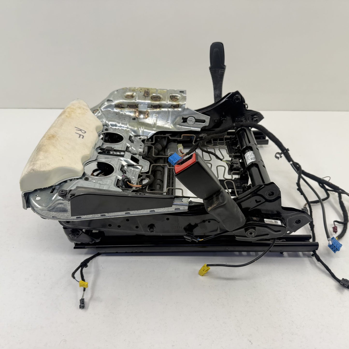 2014-2020 Mercedes-Benz S550 W222 Right Front Lower Seat Track Rail Frame OEM