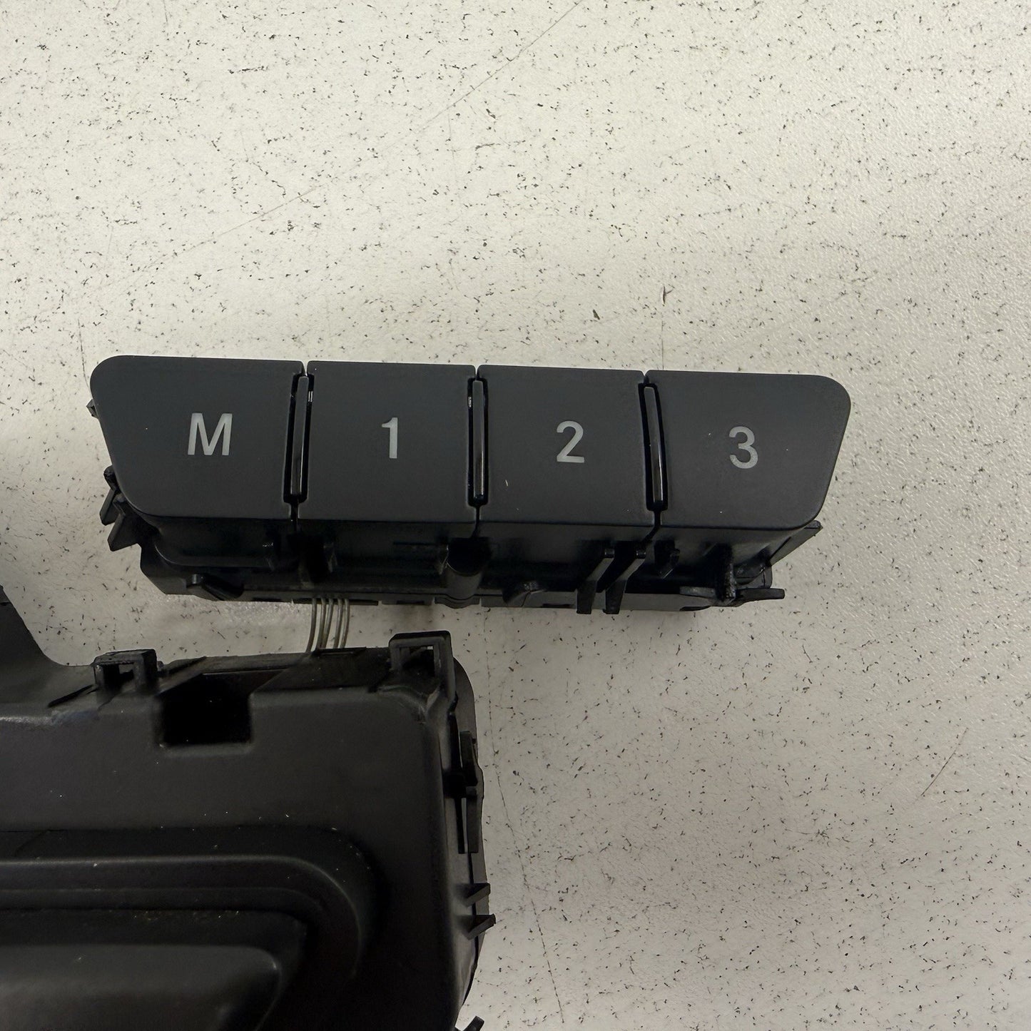 12-18 Mercedes W218 CLS550 Driver Left Front Seat Control Switch OEM