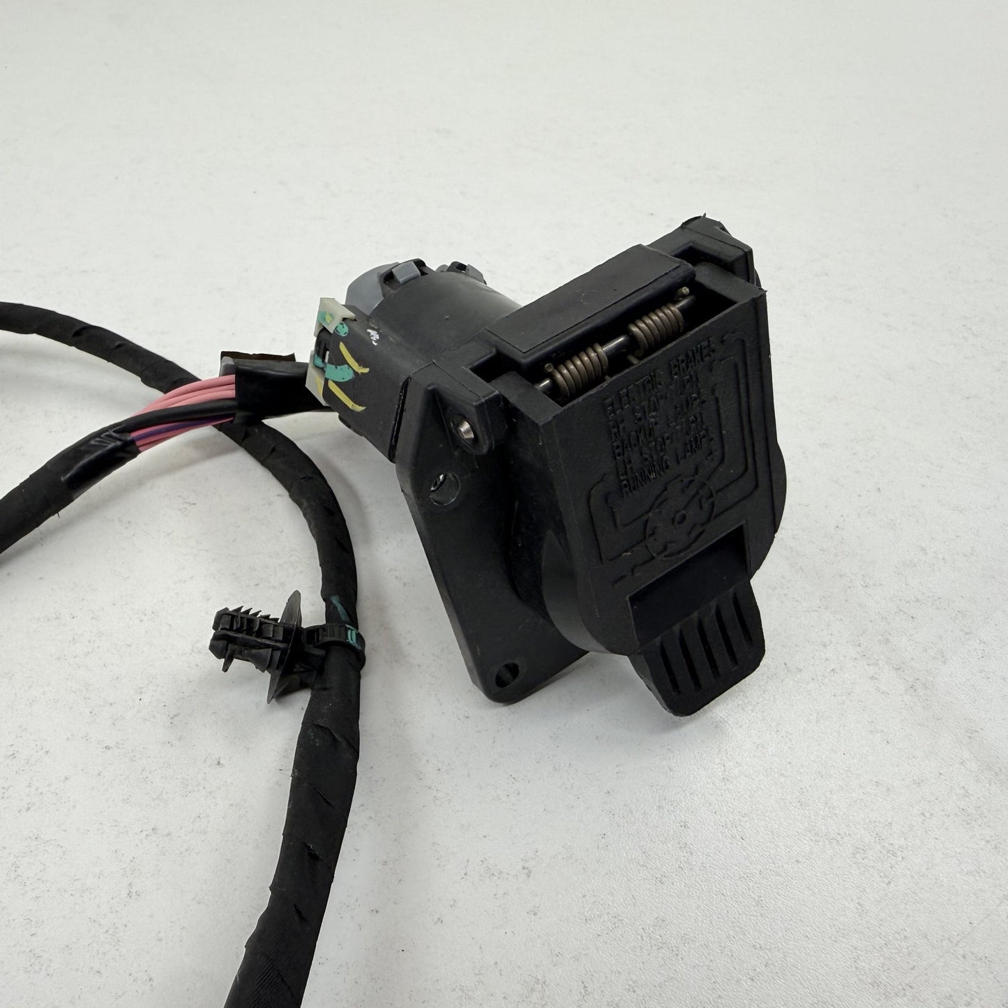 2022-2024 Rivian R1S Rear Trailer Tow Plug Wiring Harness PT00051566-F OEM