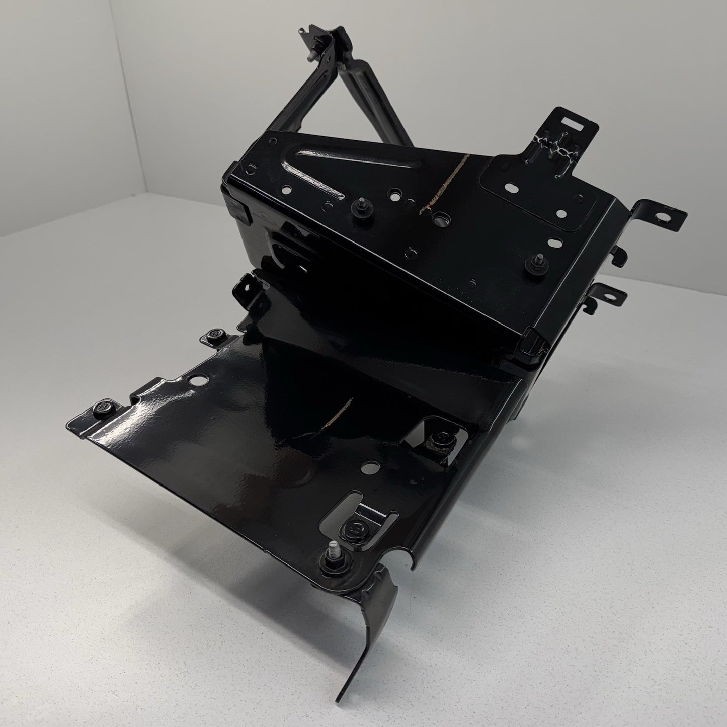 24-25 Silverado Sierra 2500 3500 Driver Left Battery Tray Mount Bracket OEM