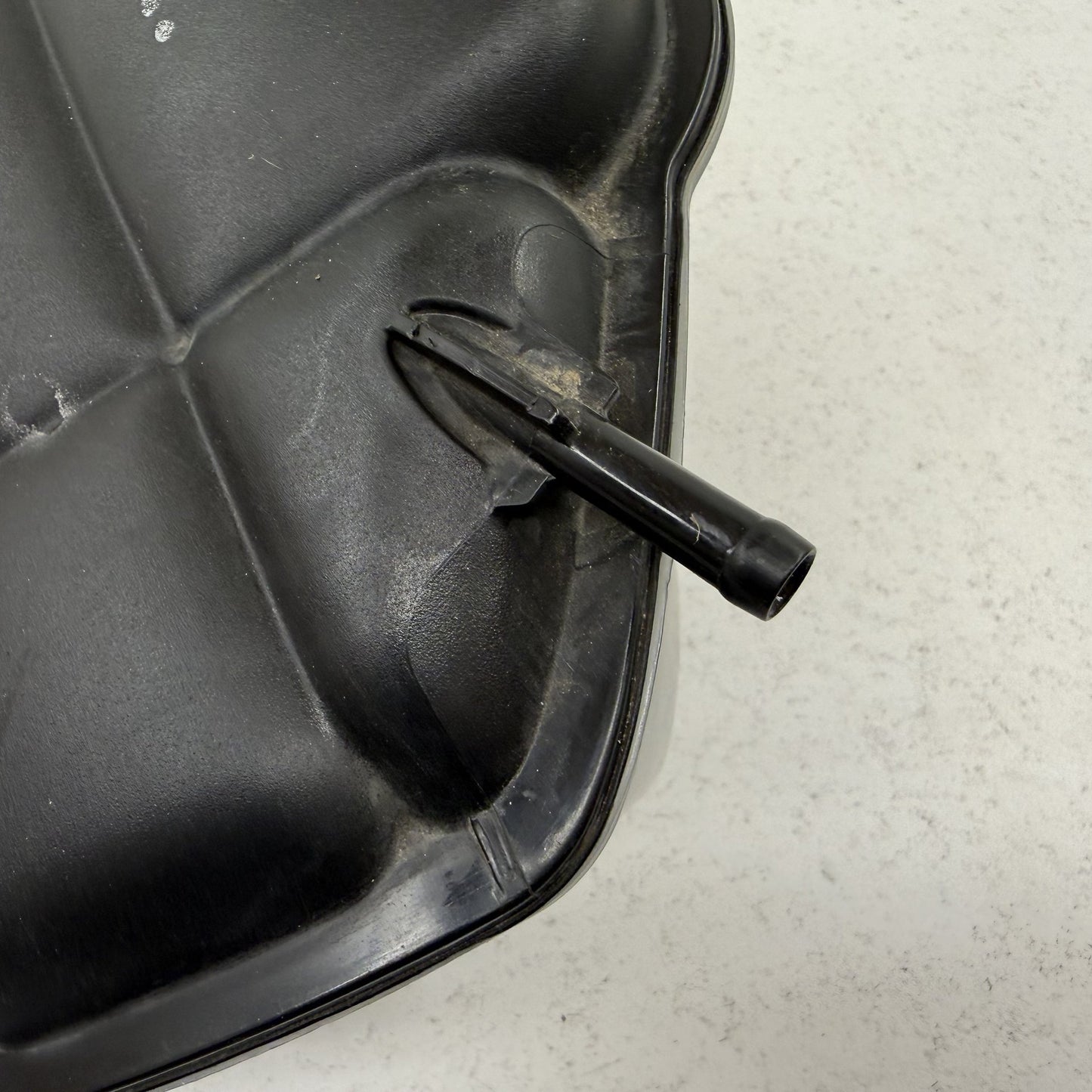 2014-2018 Bentley Flying Spur Coolant Reservoir Overflow Expansion Tank OEM