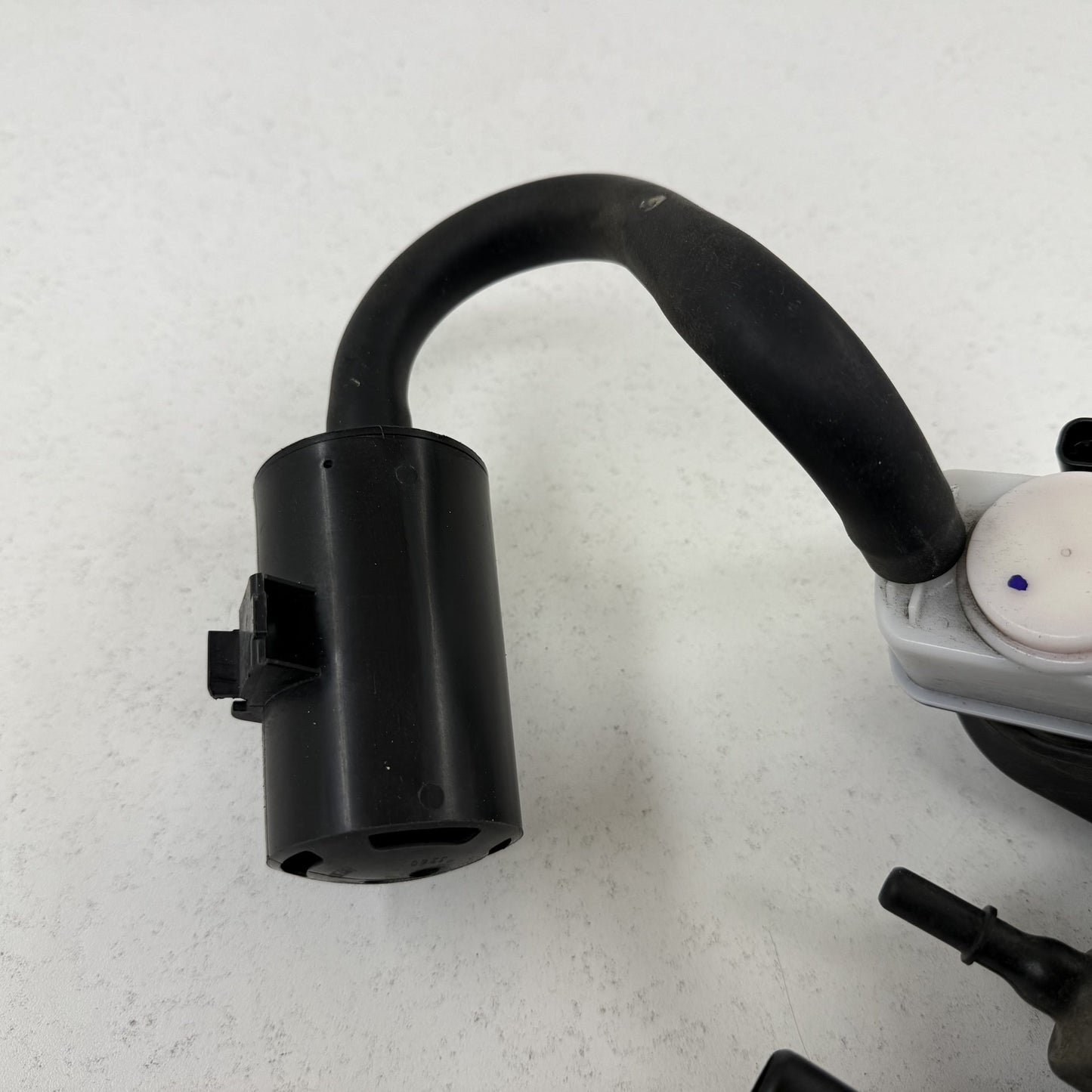 2011-2021 Dodge Durango Fuel Evap Vapor Charcoal Emission Canister OEM