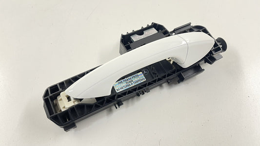 08-14 MERCEDES W204 W212 C E CLASS RIGHT FRONT OR REAR DOOR HANDLE WHITE OEM