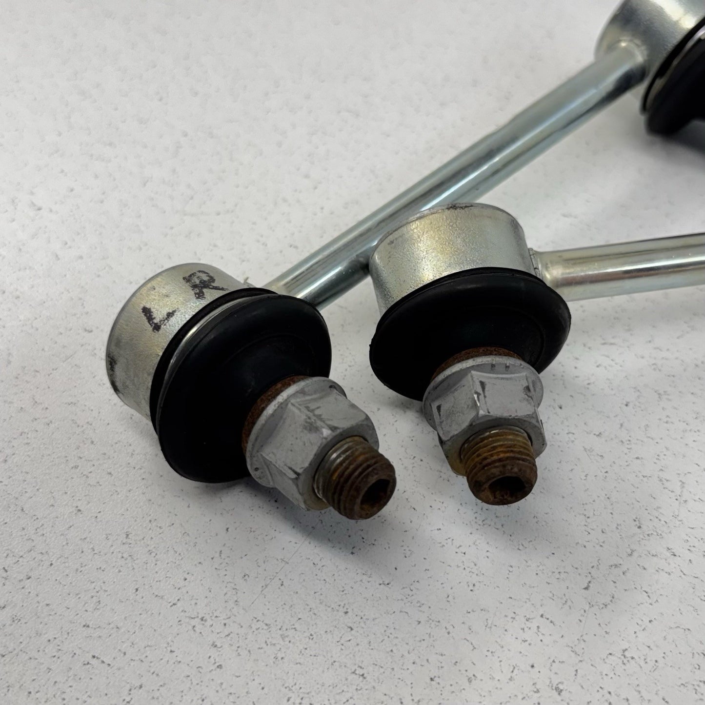 21-26 Lexus IS300 IS350 IS500 RWD Rear Stabilizer Sway Bar End Link Pair OEM