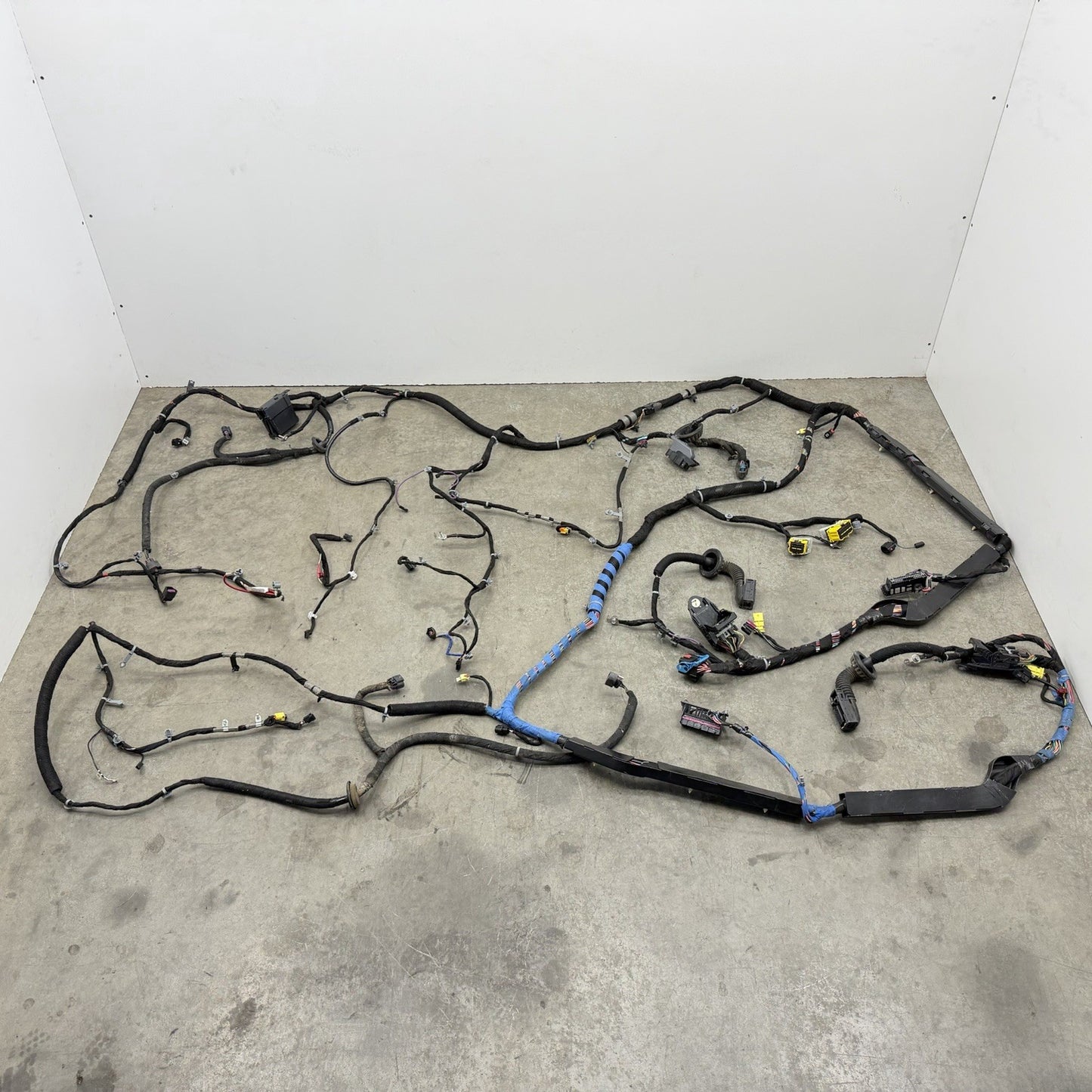 14-15 Chevrolet Camaro SS Chassis Main Body Wiring Wire Harness 23170074 OEM