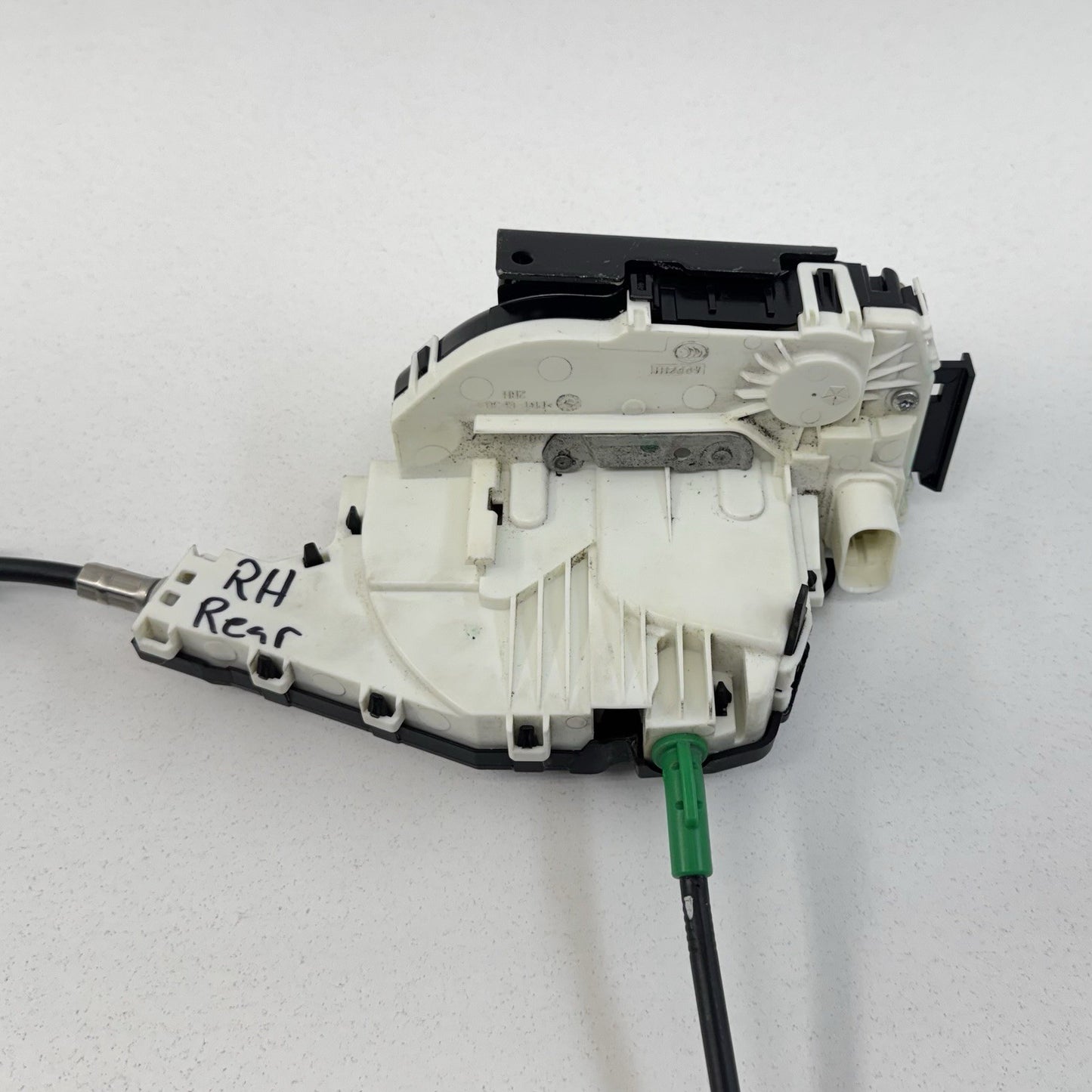 14-24 Maserati Ghibli Right Rear Door Latch Lock Actuator 670100895 OEM