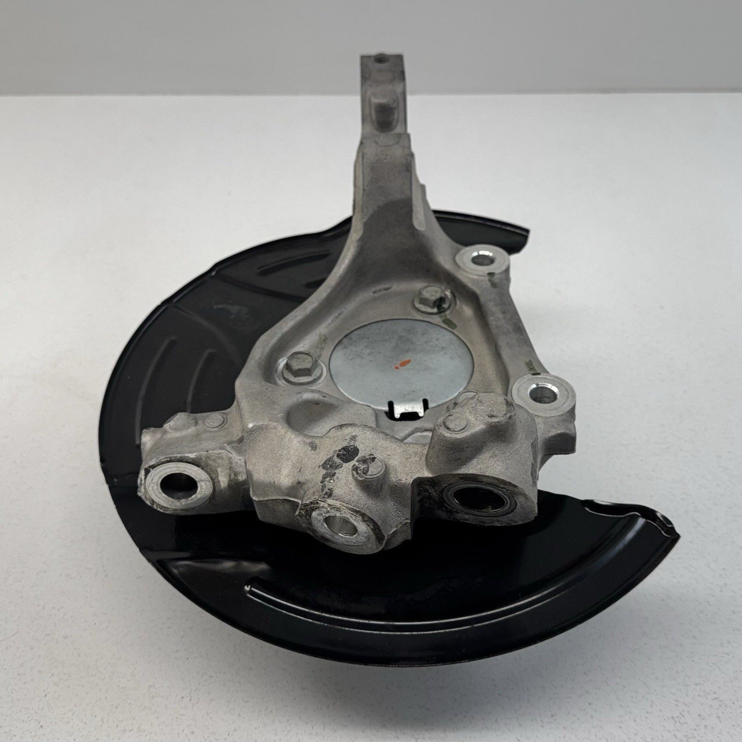 10-15 Chevrolet Camaro SS Right Front Spindle Knuckle Hub Wheel Bearing OEM
