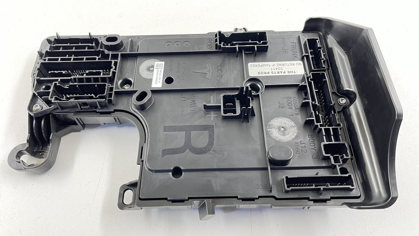 21-23 TESLA MODEL 3 RIGHT FRONT VOLTAGE BODY CONTROL MODULE 1567454-00-B OEM