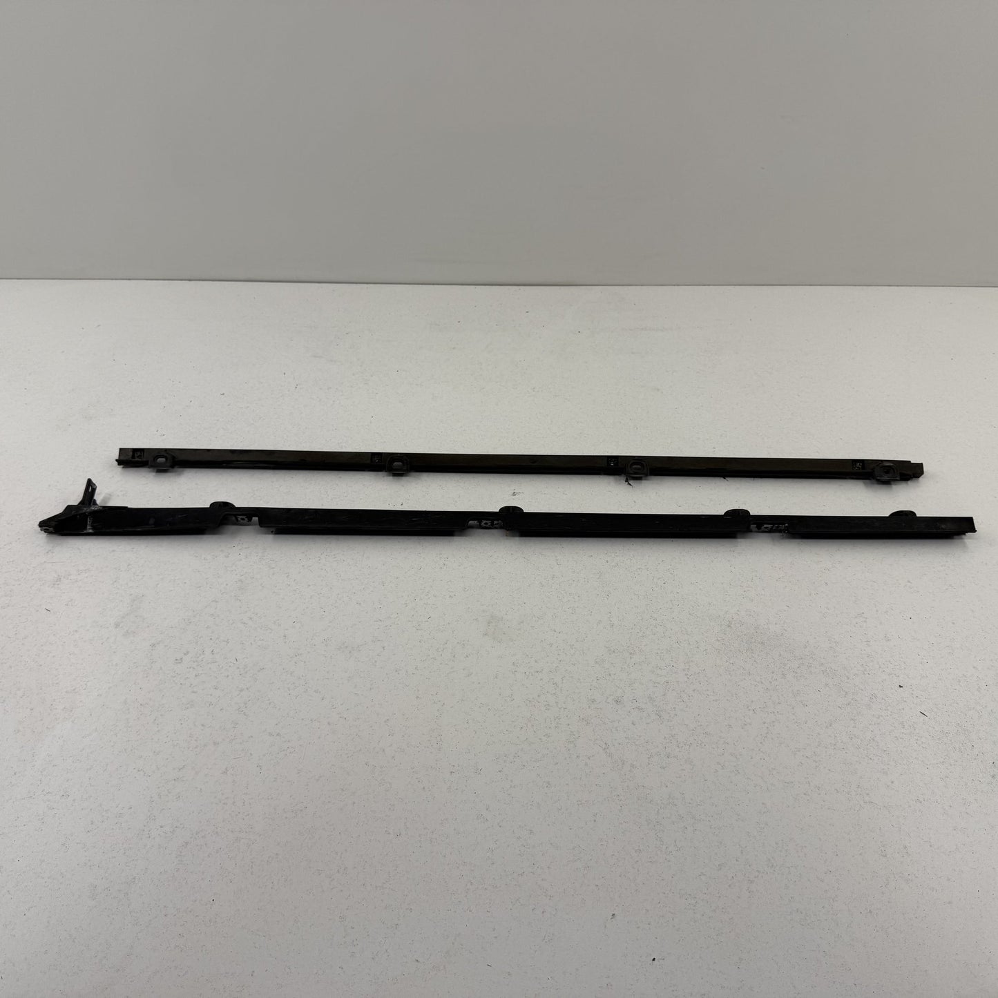 2014-2018 Bentley Flying Spur Right Side Skirt Rocker Panel Cover Trim OEM