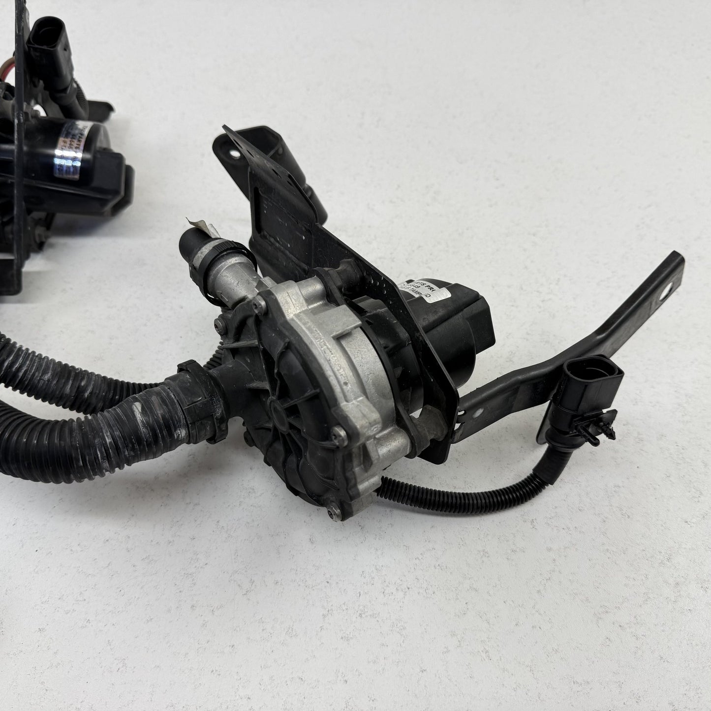 2014-2018 Bentley Flying Spur Secondary Air Injection Smog Pump Assembly Set OEM