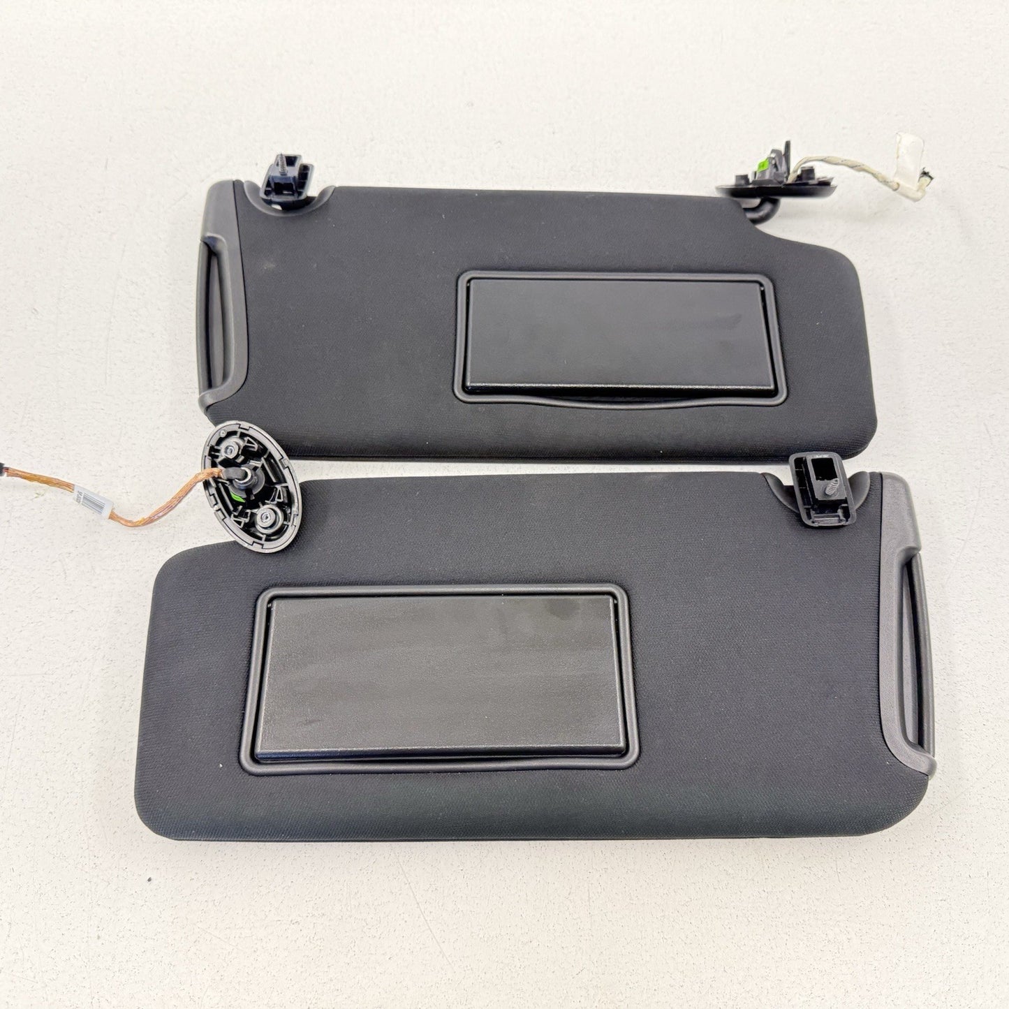 15-23 Dodge Charger SRT Illuminated Sunvisor Sun Visor Shade Pair Black OEM