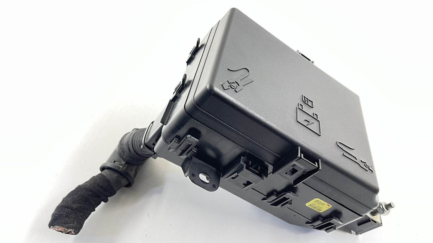 14-15 MASERATI GHIBLI ENGINE BAY FUSE RELAY JUNCTION BOX 670008649 OEM