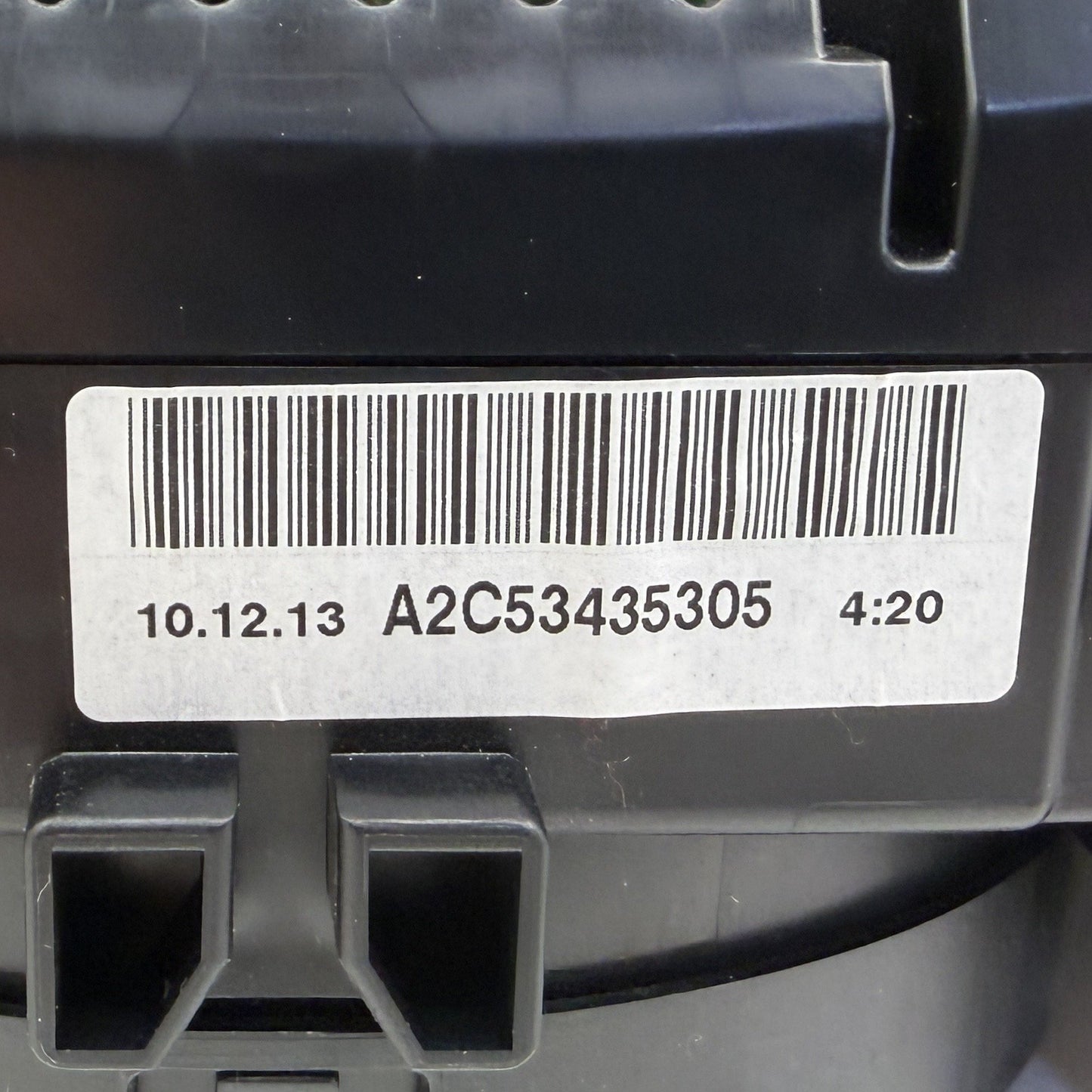 2012-2014 Mercedes C250 W204 Speedometer Instrument Gauge Cluster 2049005213 OEM