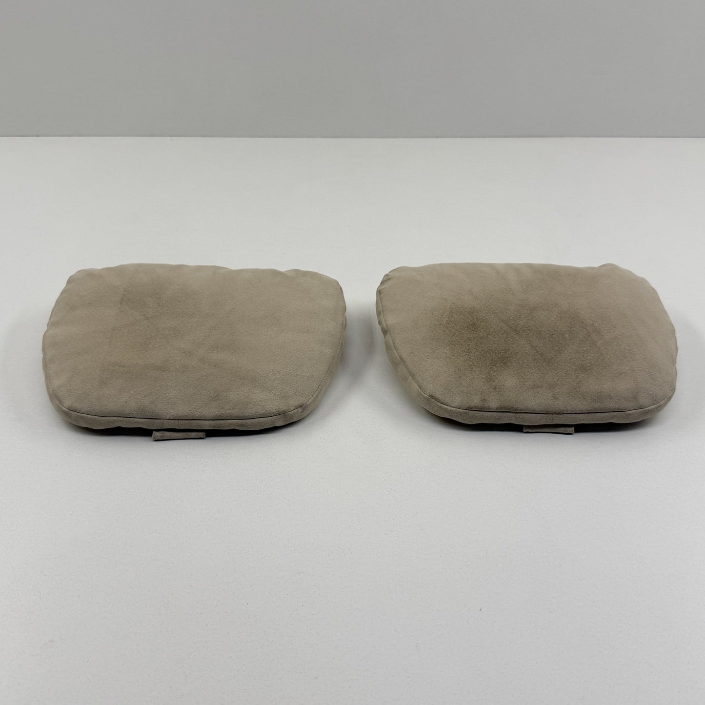2014-2020 Mercedes-Benz S550 W222 Rear Seat Headrest Pillow Pair Beige OEM