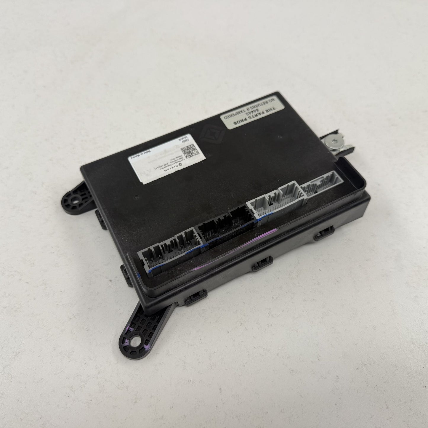 2022-2024 Rivian R1S HVAC AC Amplifier Climate Control Module PT00000616-H OEM