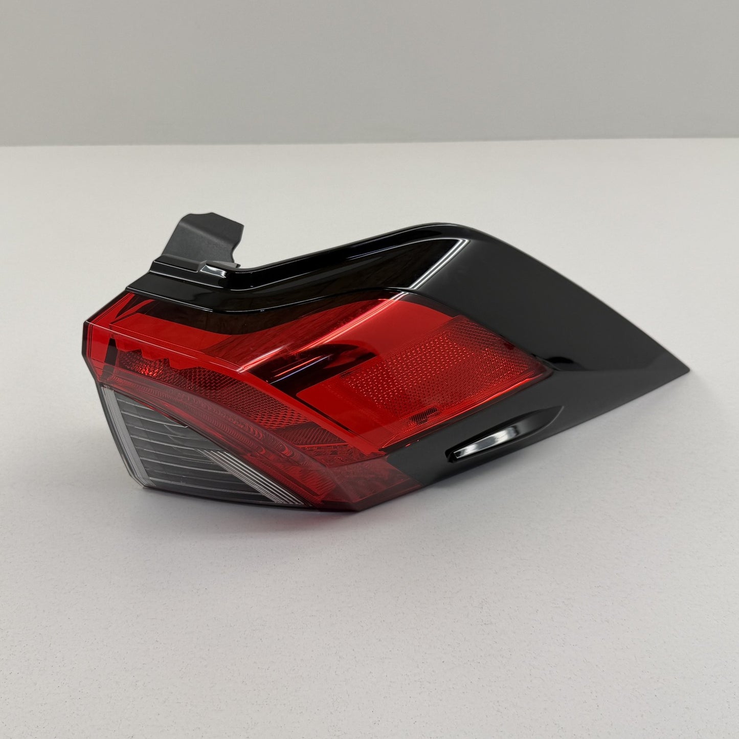 2019-2025 Toyota RAV4 Right Rear Outer LED Taillight Light Lamp 81550-42221 OEM