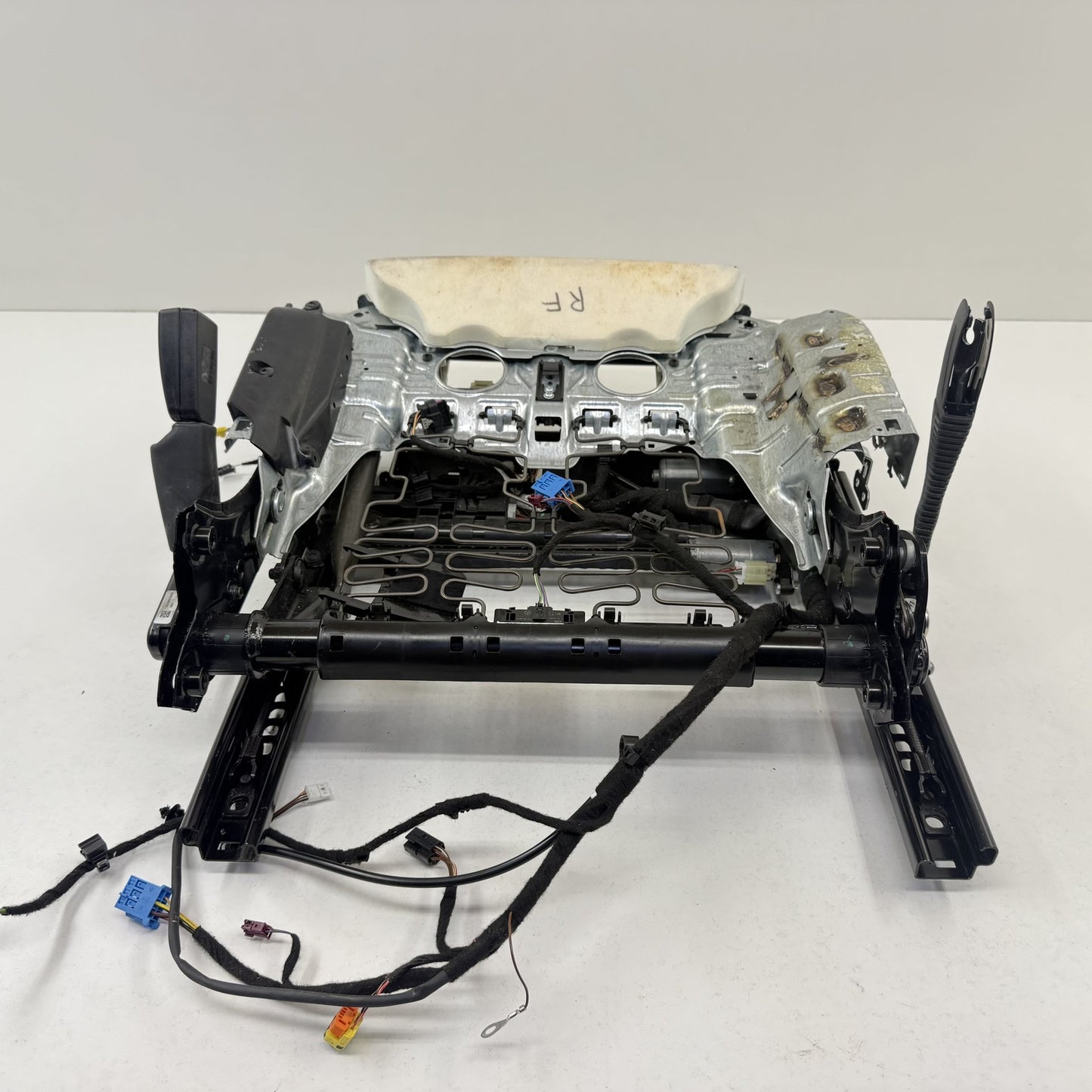 2014-2020 Mercedes-Benz S550 W222 Right Front Lower Seat Track Rail Frame OEM