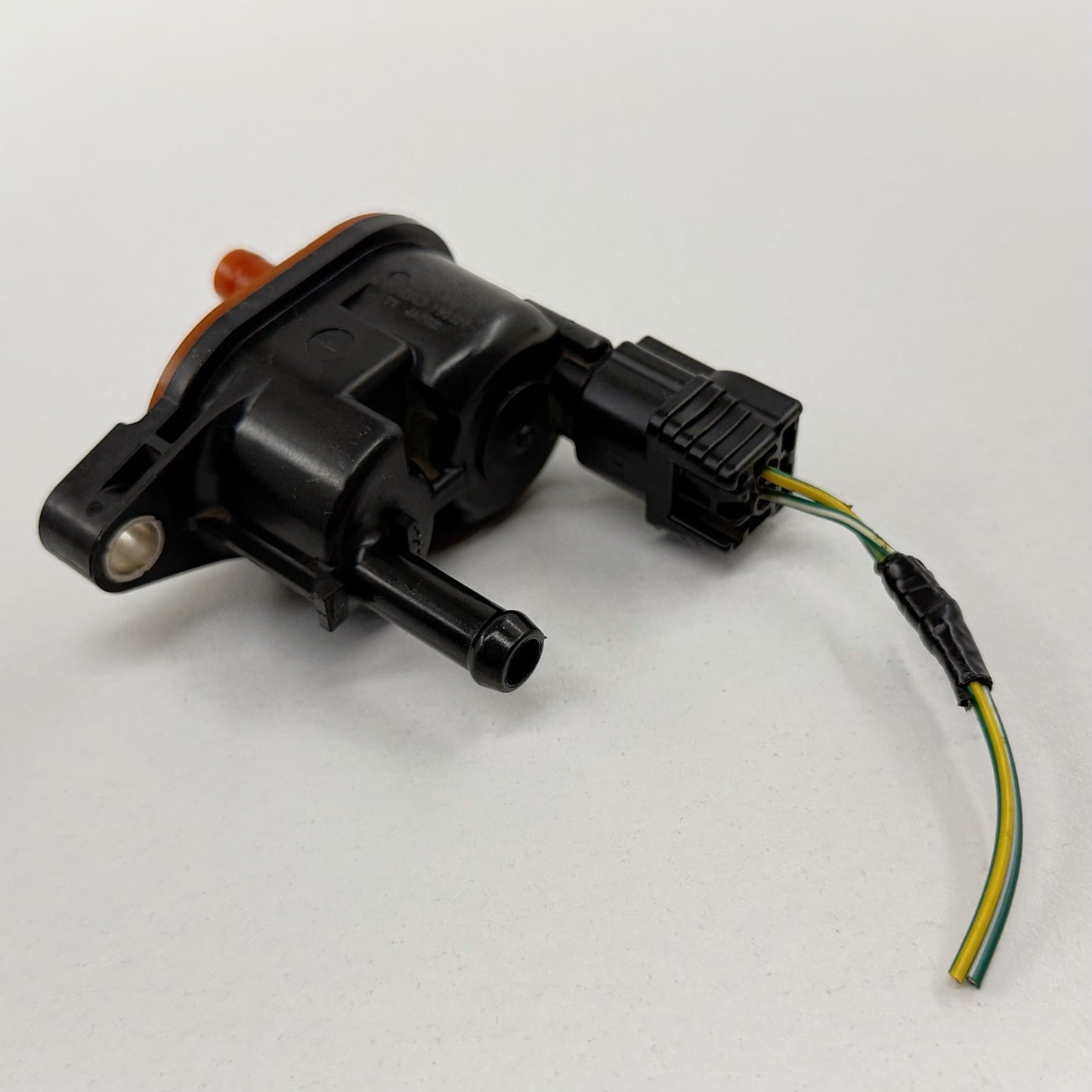 18-23 Subaru Crosstrek EGR Vapor Purge Solenoid Valve With Wire 16131AA080 OEM