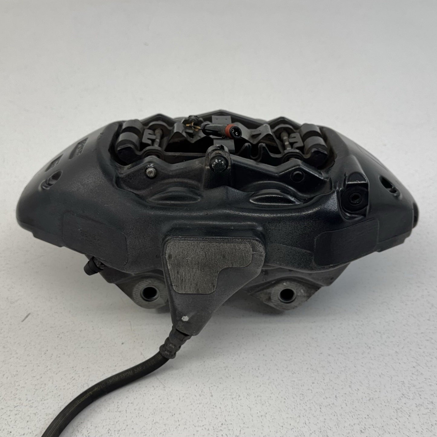 12-18 Mercedes W218 CLS550 Front Brembo Brake Caliper Pair Left & Right OEM