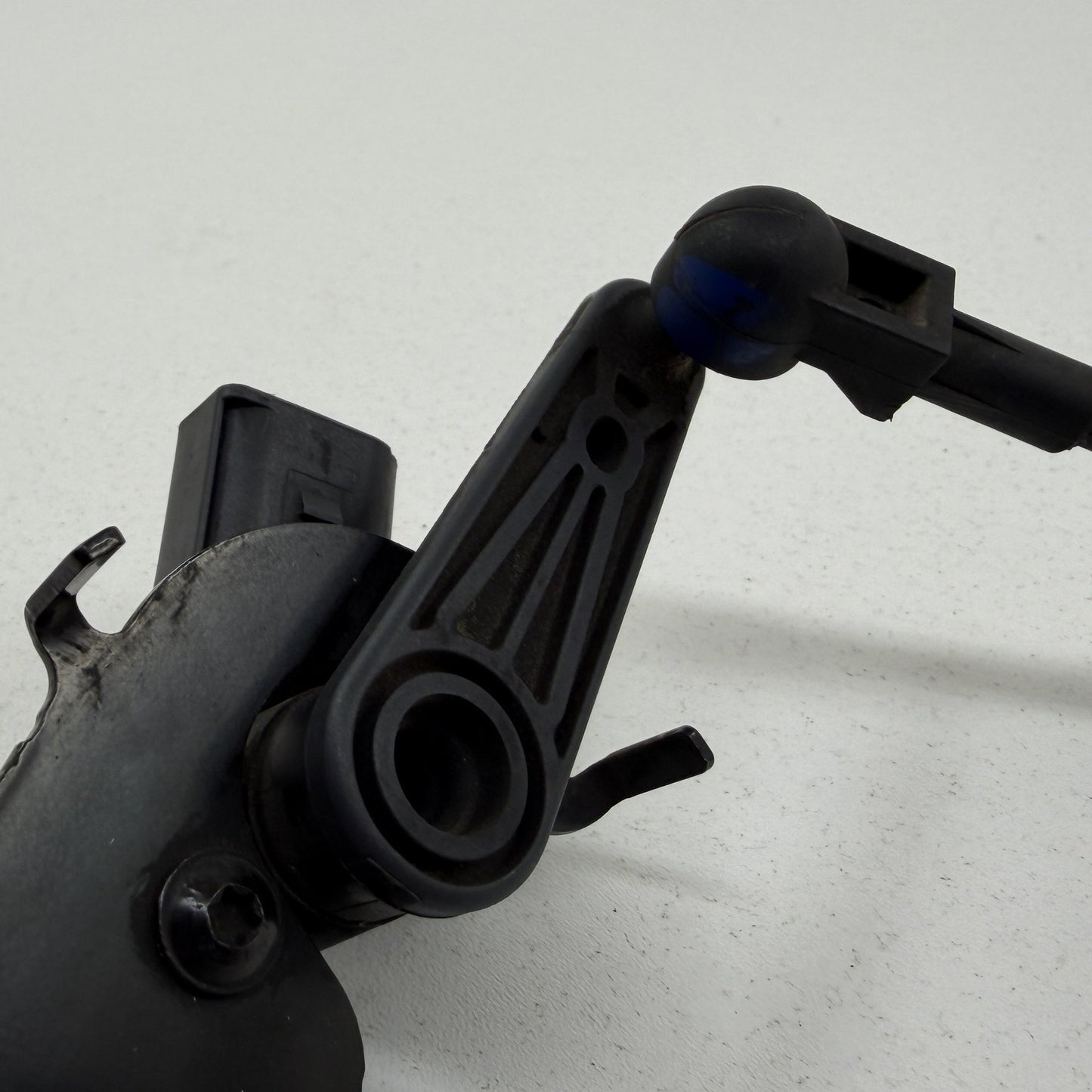 2022-2024 Rivian R1S R1T Right Rear Suspension Ride Height Level Sensor OEM