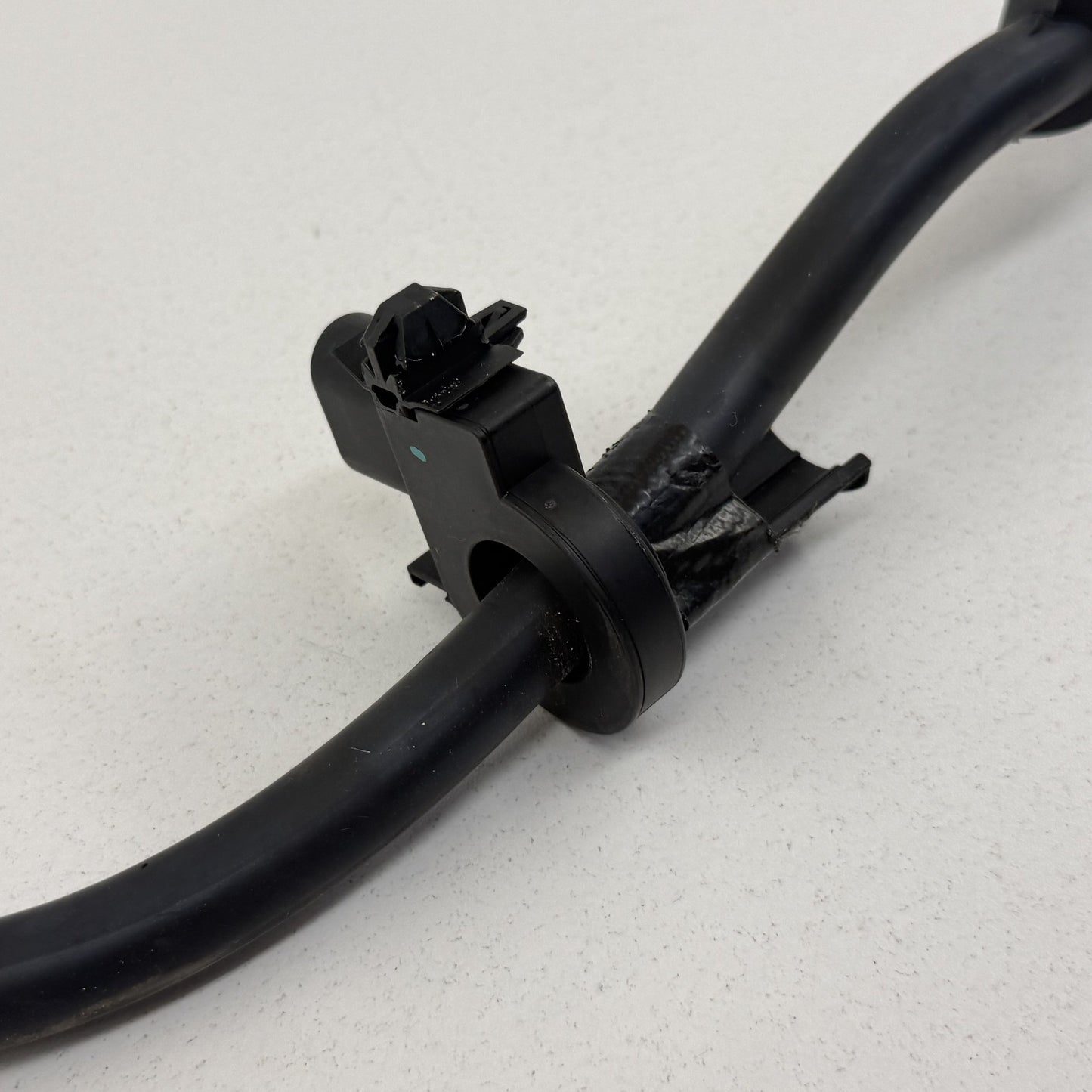 2010-2015 Chevrolet Camaro Negative Battery Terminal Cable Link 92241442 OEM