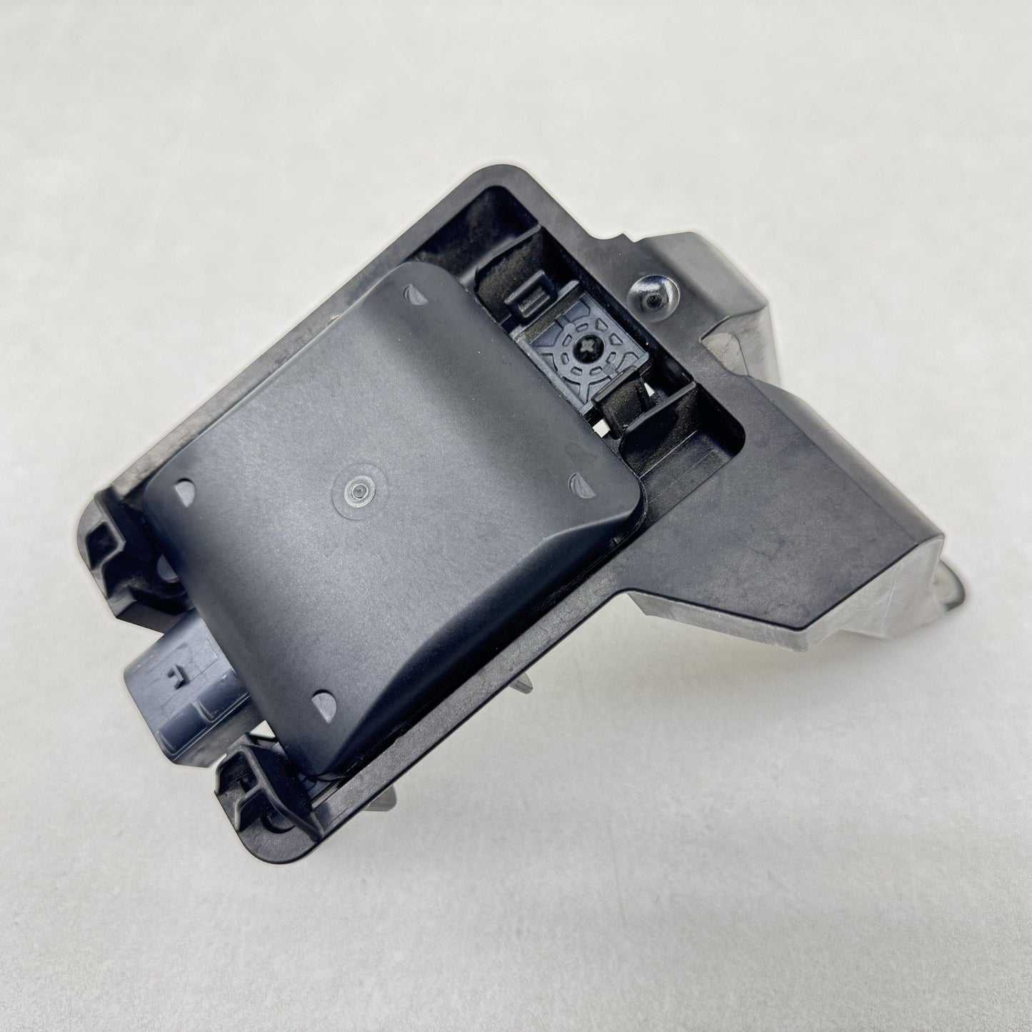 22-25 VOLKSWAGEN GOLF R MK8 RIGHT REAR BLIND SPOT SENSOR RADAR MONITOR OEM