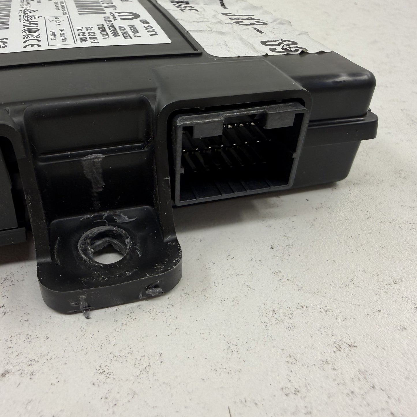 2021 Dodge Durango Keyless Entry Receiver Hub RF Control Module 68509804AB OEM