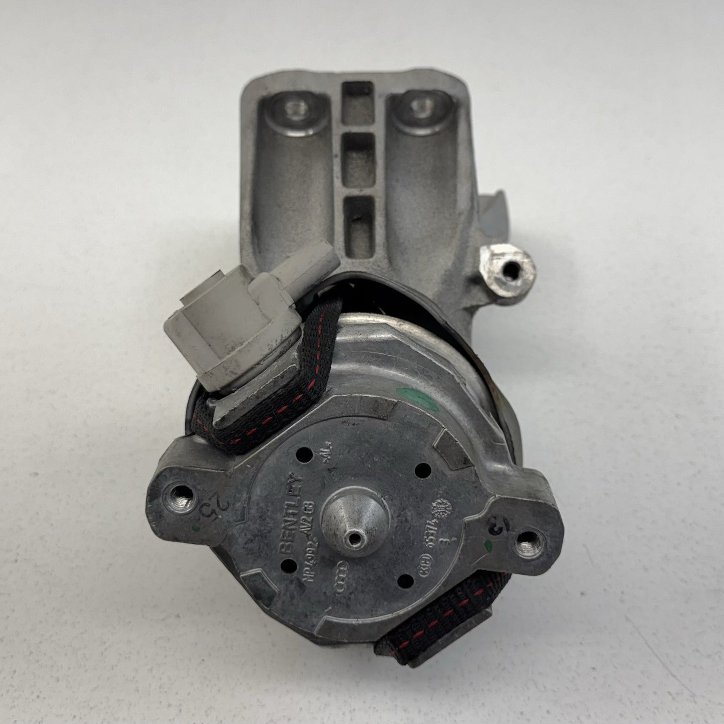17-23 Audi R8 5.2L V10 Motor Engine Mount W/ Bracket Pair Left & Right OEM