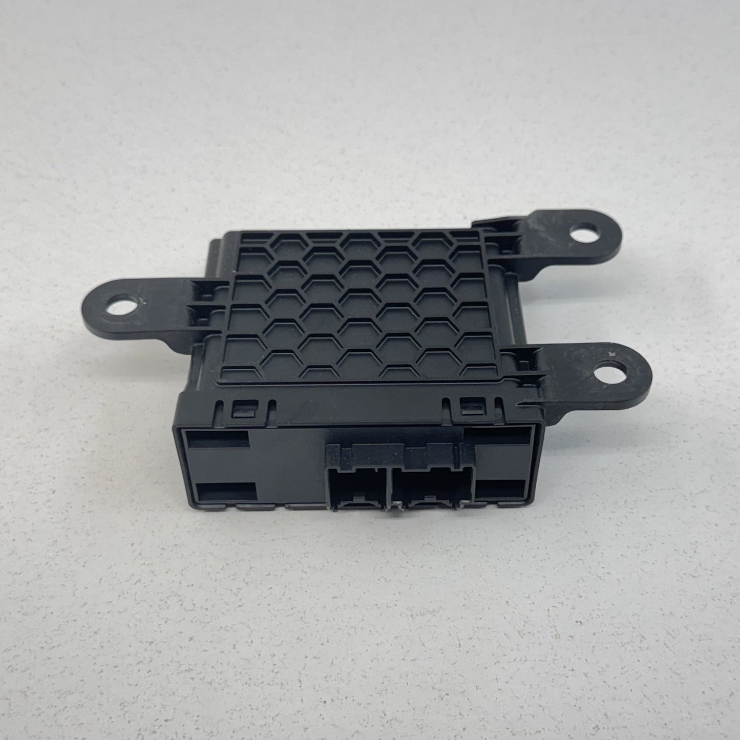 14-24 Maserati Ghibli Network Gateway Control Module 068293147AC OEM