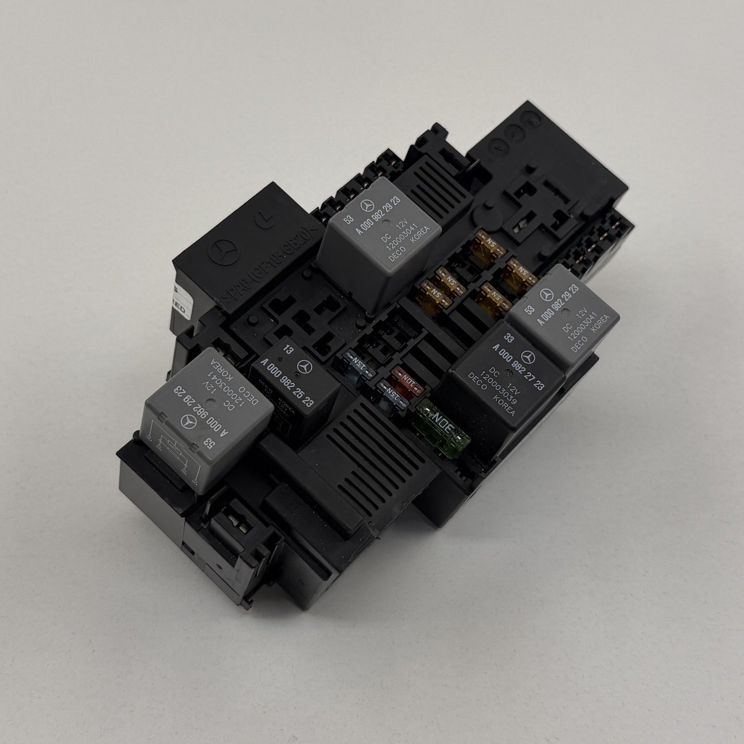 2014-2017 Mercedes S550 W222 Engine Bay Fuse Relay Junction Box 2229066801 OEM
