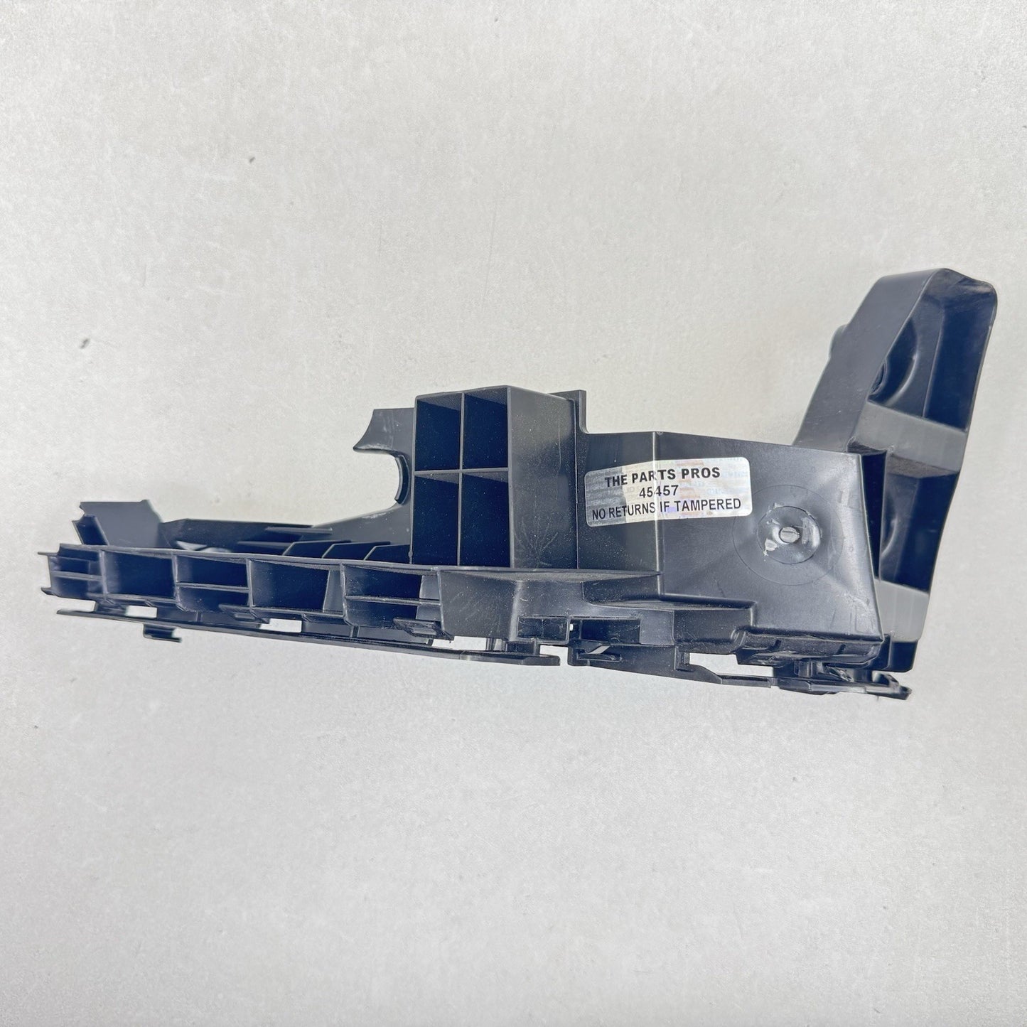 22-24 VOLKSWAGEN GOLF R RIGHT REAR BUMPER BRACKET MOUNT WITH KEYLESS ANTENNA OEM