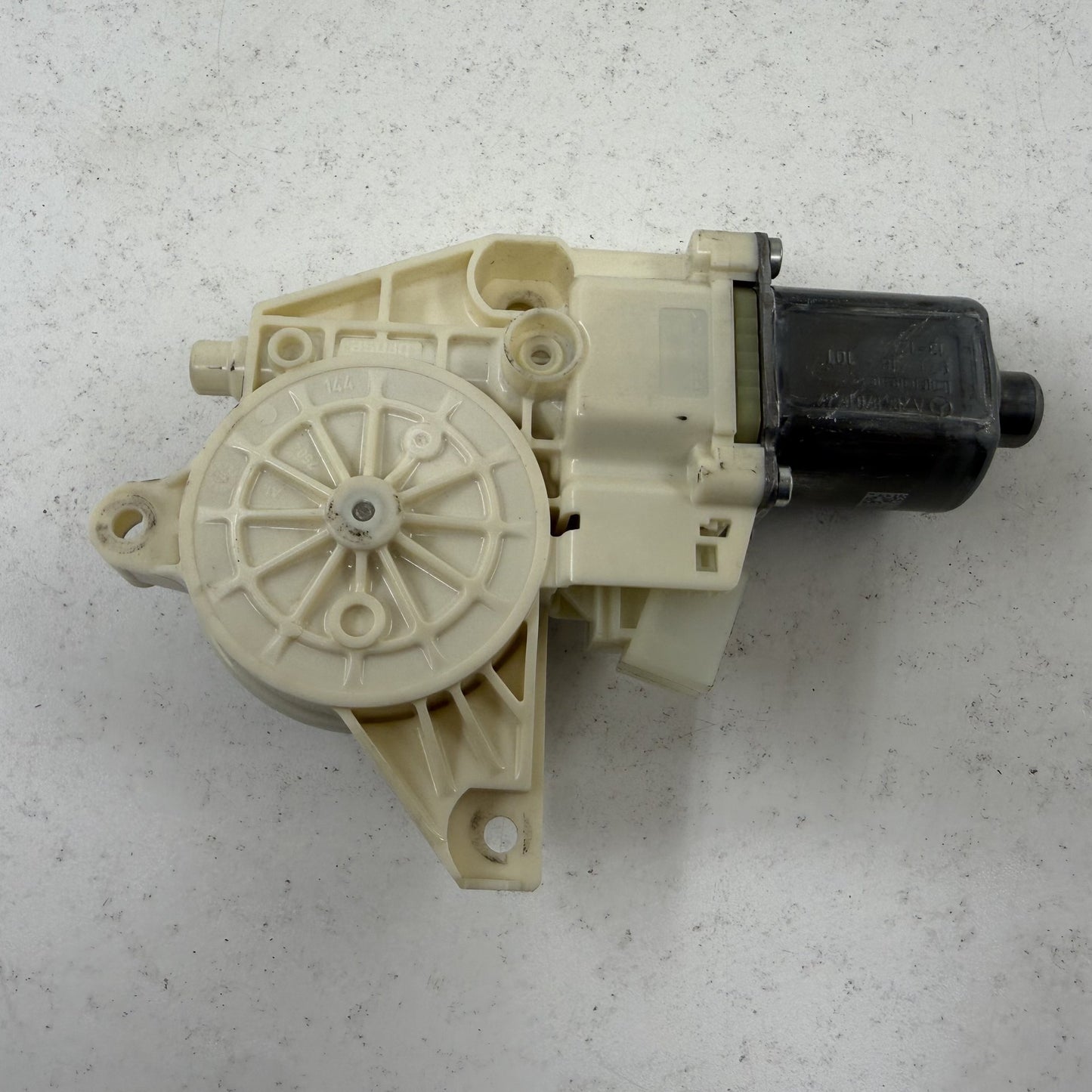 2008-2014 Mercedes C250 W204 Right Front Door Glass Window Regulator Motor OEM