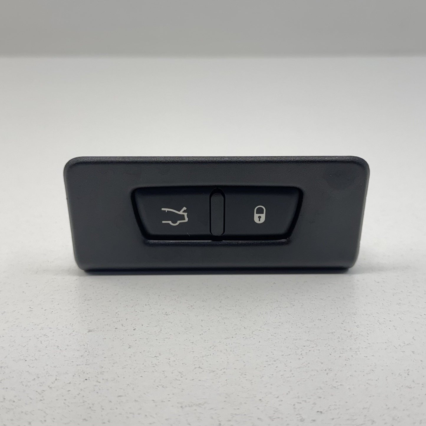 14-24 Maserati Ghibli Rear Trunk Lock Open Release Button Switch With Trim OEM