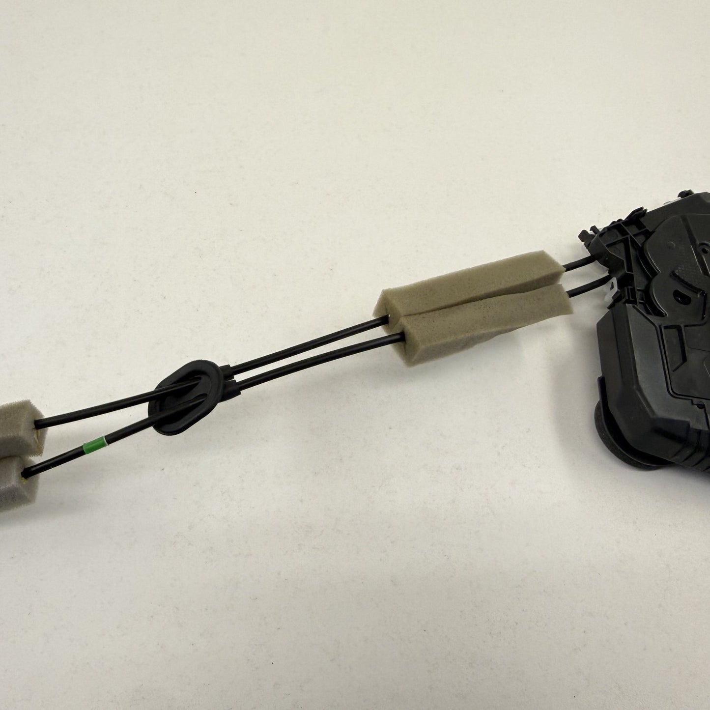 2023-2025 Honda Pilot Passenger Right Front Door Lock Latch Actuator OEM