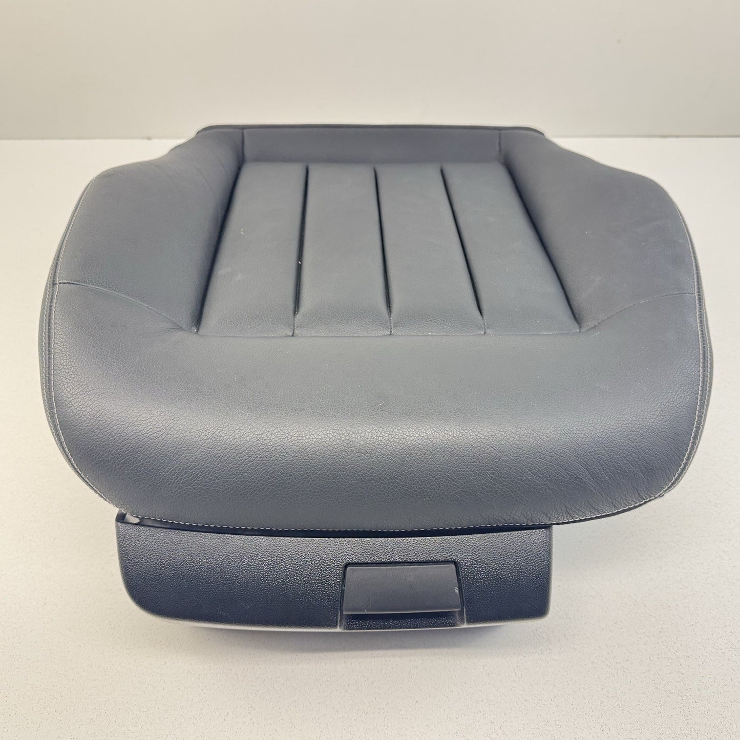 10-16 Mercedes W212 E350 Passenger Right Front Lower Seat Cushion Black OEM