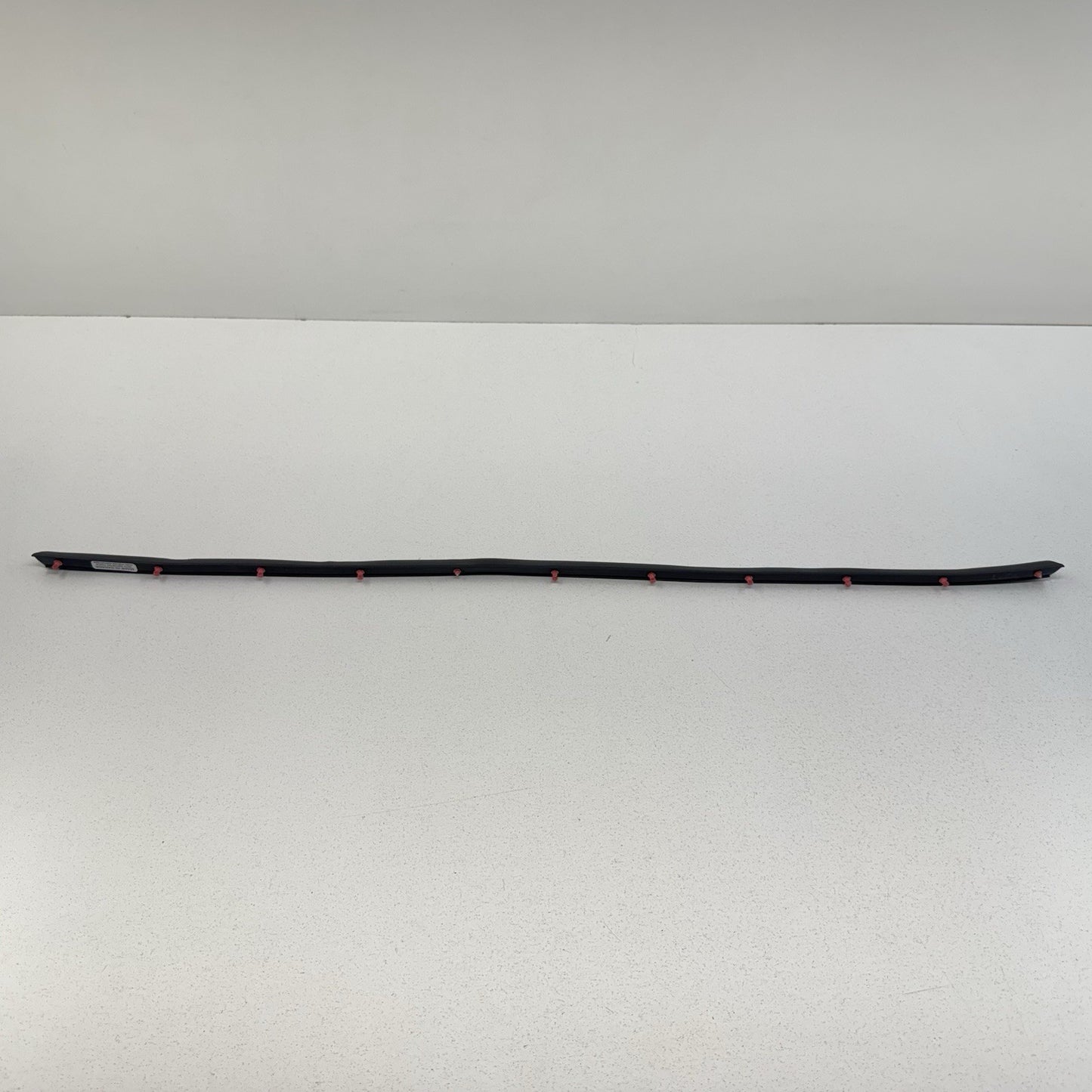 16-24 Chevrolet Camaro Side skirt Weather Strip Seal Left Or Right 84002549 OEM