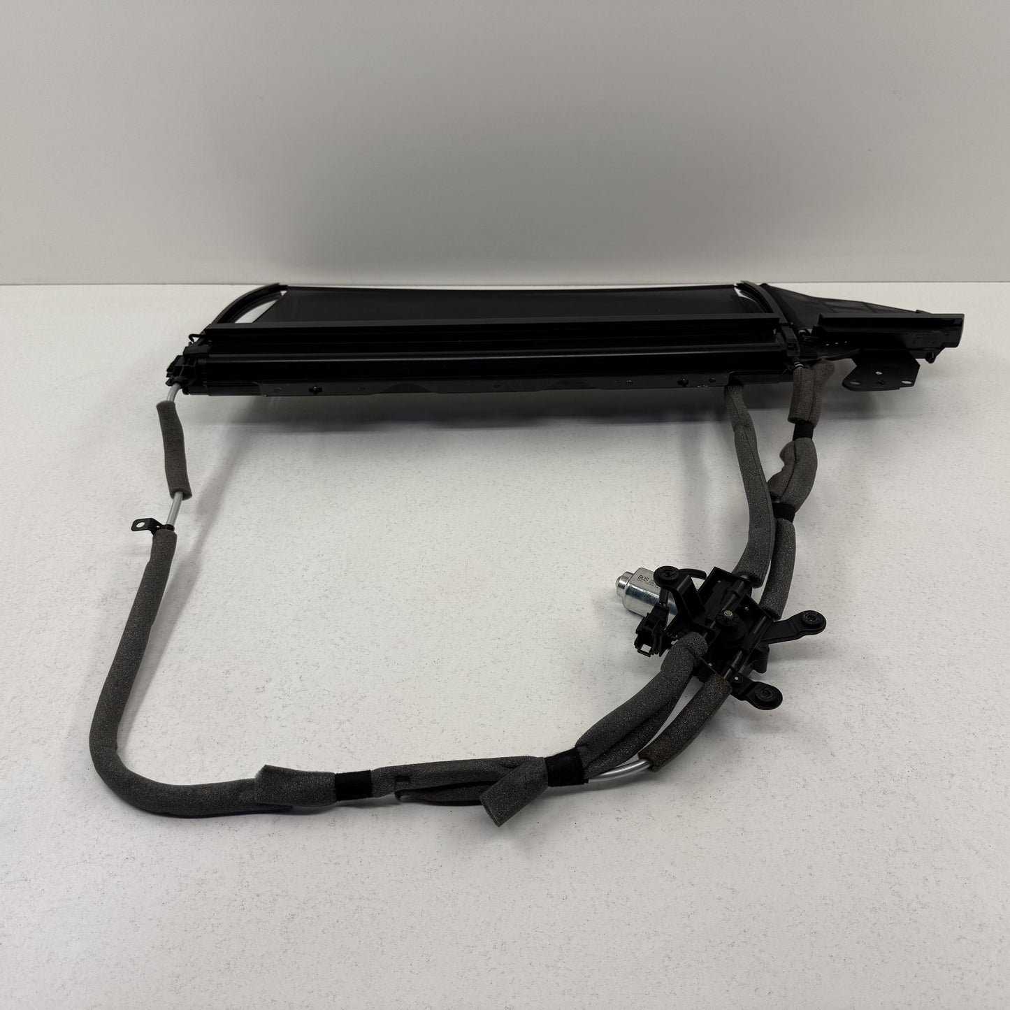 2014-2018 Bentley Flying Spur Left Rear Door Window Sunshade Roller Blind OEM