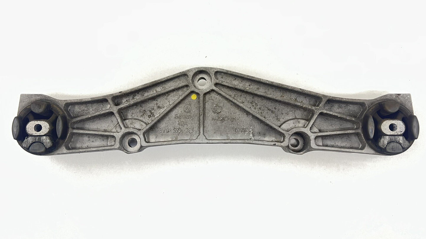 13-18 BENTLEY FLYING SPUR REAR DIFFERENTIAL DIFF CARRIER SUPPORT BRACKET OEM