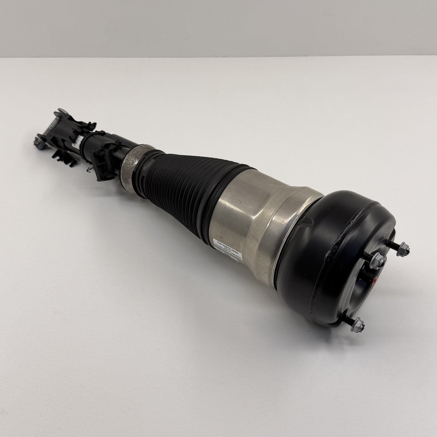 2014-2017 Mercedes-Benz S550 W222 RWD Front Air Suspension Shock Strut Pair OEM