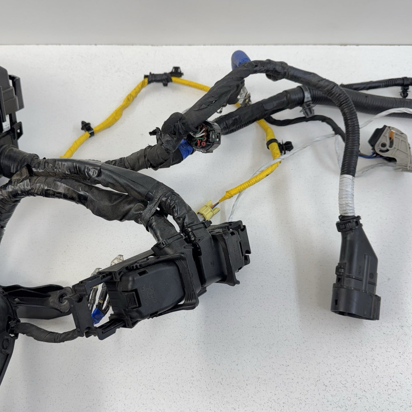 24-26 Hyundai Elantra N 2.0L Automatic Engine Wiring Harness With Fuse Box OEM